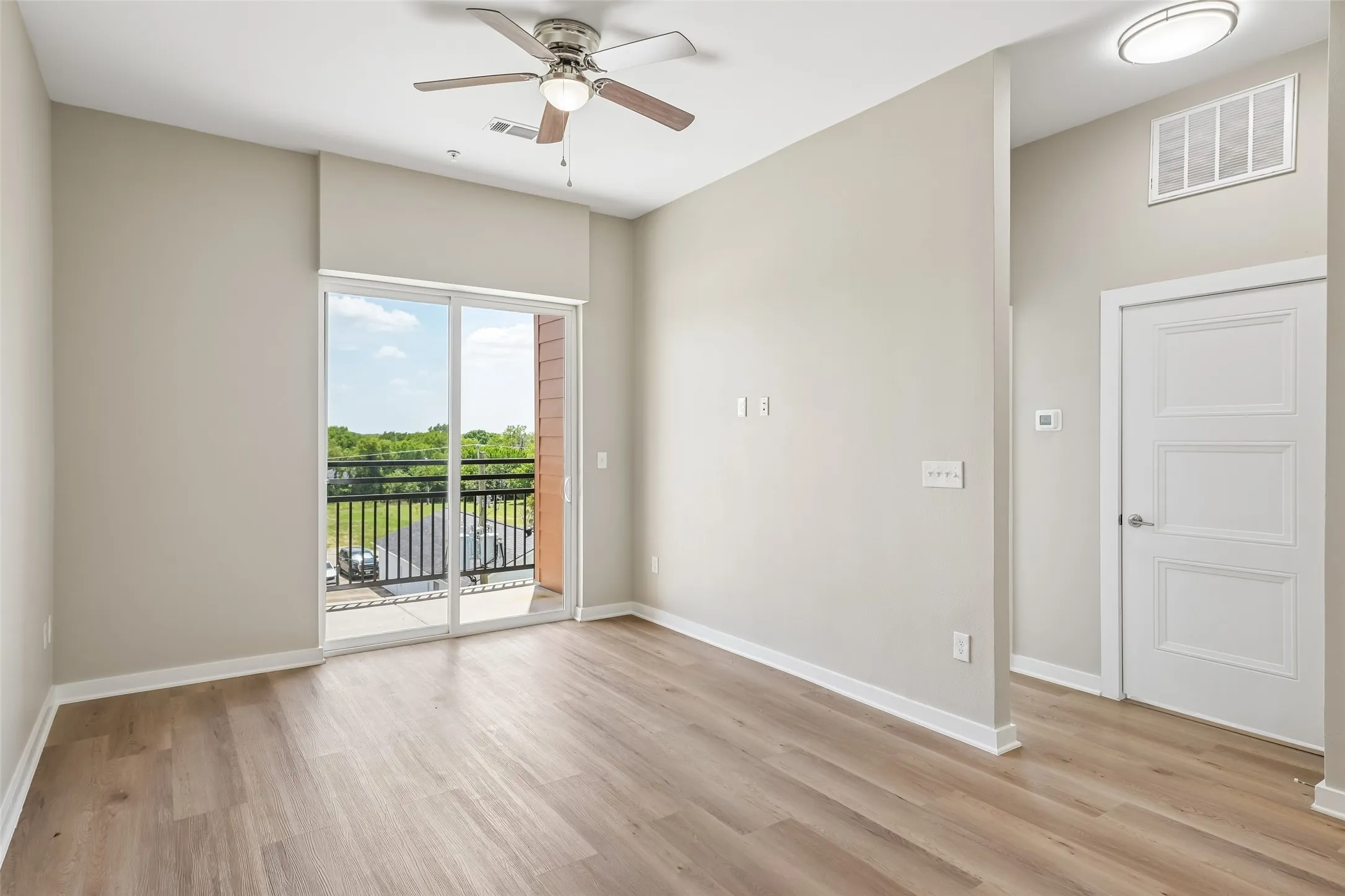 Apartment For Rent in Dallas County , 3522 Main Street 209, Rowlett, Texas 75088, 1 Bedroom, 1 Bathroom, Garage spaces, 12,600 Sqft, built in 2024, mls#21383679, Real Estate Agent in Rowlett, Homes For Rent in Dallas county, Homes For Rent in Rowlett, Realtor in Rowlett Texas, Real Estate Brokerage Independent Realty Texas, Luminita Cordes Realtor