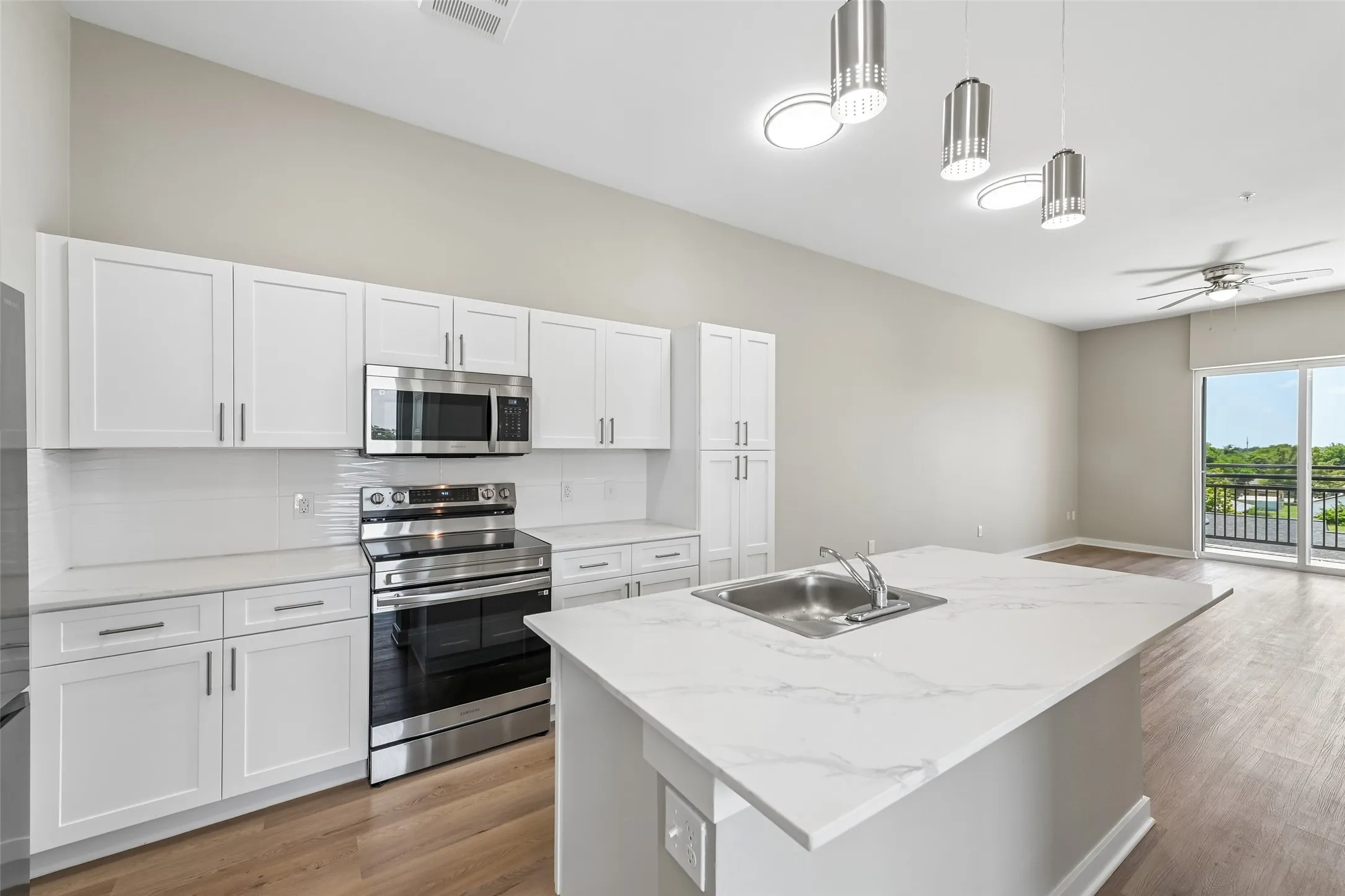 Apartment For Rent in Dallas County , 3522 Main Street 209, Rowlett, Texas 75088, 1 Bedroom, 1 Bathroom, Garage spaces, 12,600 Sqft, built in 2024, mls#21383679, Real Estate Agent in Rowlett, Homes For Rent in Dallas county, Homes For Rent in Rowlett, Realtor in Rowlett Texas, Real Estate Brokerage Independent Realty Texas, Luminita Cordes Realtor