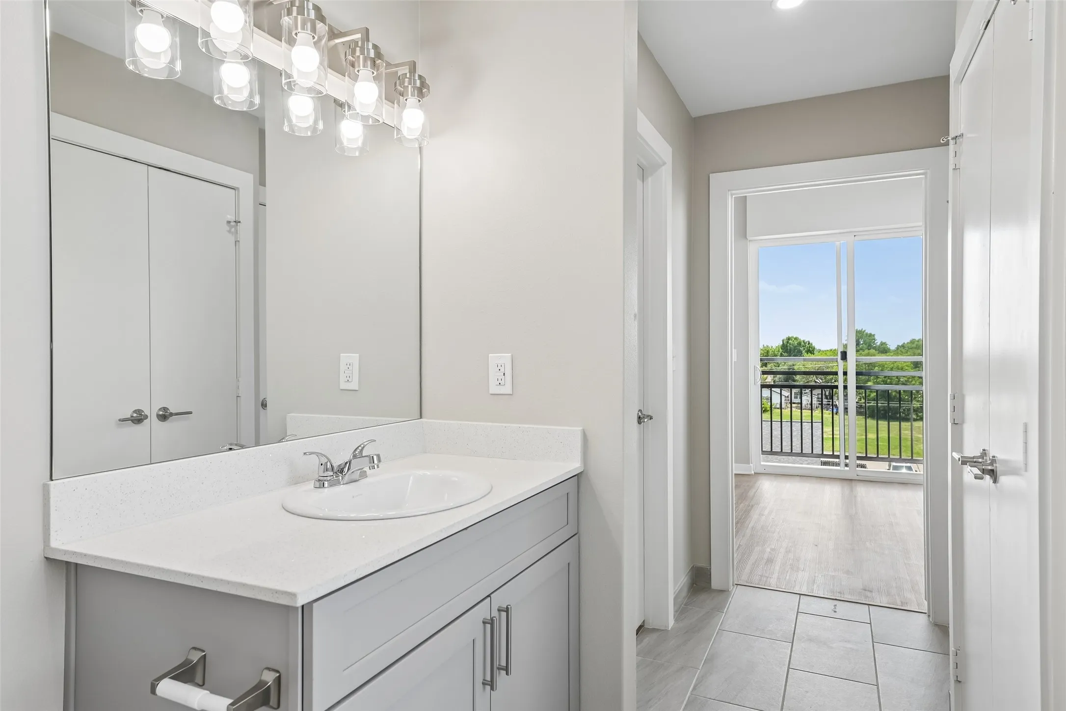 Apartment For Rent in Dallas County , 3522 Main Street 209, Rowlett, Texas 75088, 1 Bedroom, 1 Bathroom, Garage spaces, 12,600 Sqft, built in 2024, mls#21383679, Real Estate Agent in Rowlett, Homes For Rent in Dallas county, Homes For Rent in Rowlett, Realtor in Rowlett Texas, Real Estate Brokerage Independent Realty Texas, Luminita Cordes Realtor