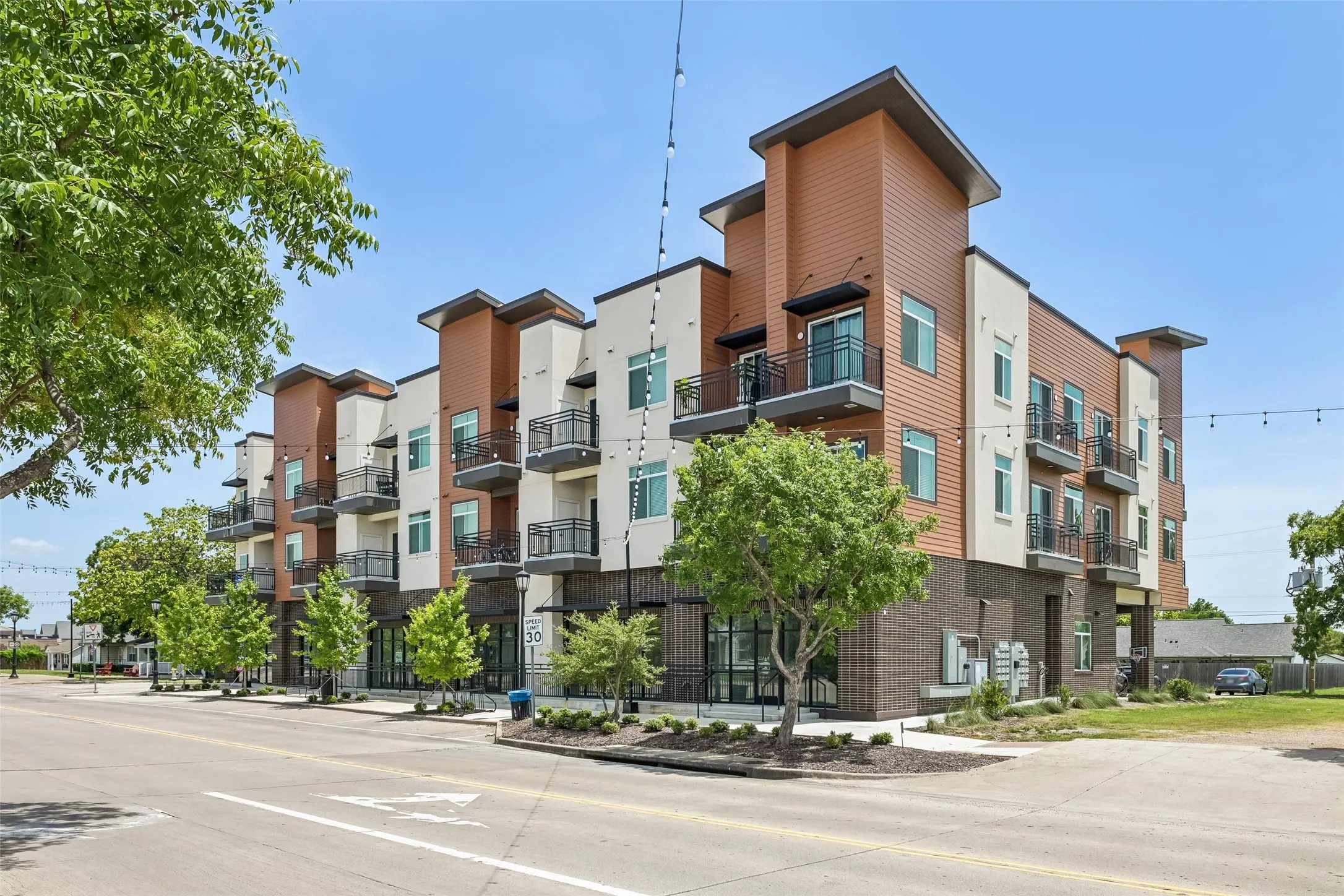Apartment For Rent in Dallas County , 3522 Main Street 209, Rowlett, Texas 75088, 1 Bedroom, 1 Bathroom, Garage spaces, 12,600 Sqft, built in 2024, mls#21383679, Real Estate Agent in Rowlett, Homes For Rent in Dallas county, Homes For Rent in Rowlett, Realtor in Rowlett Texas, Real Estate Brokerage Independent Realty Texas, Luminita Cordes Realtor