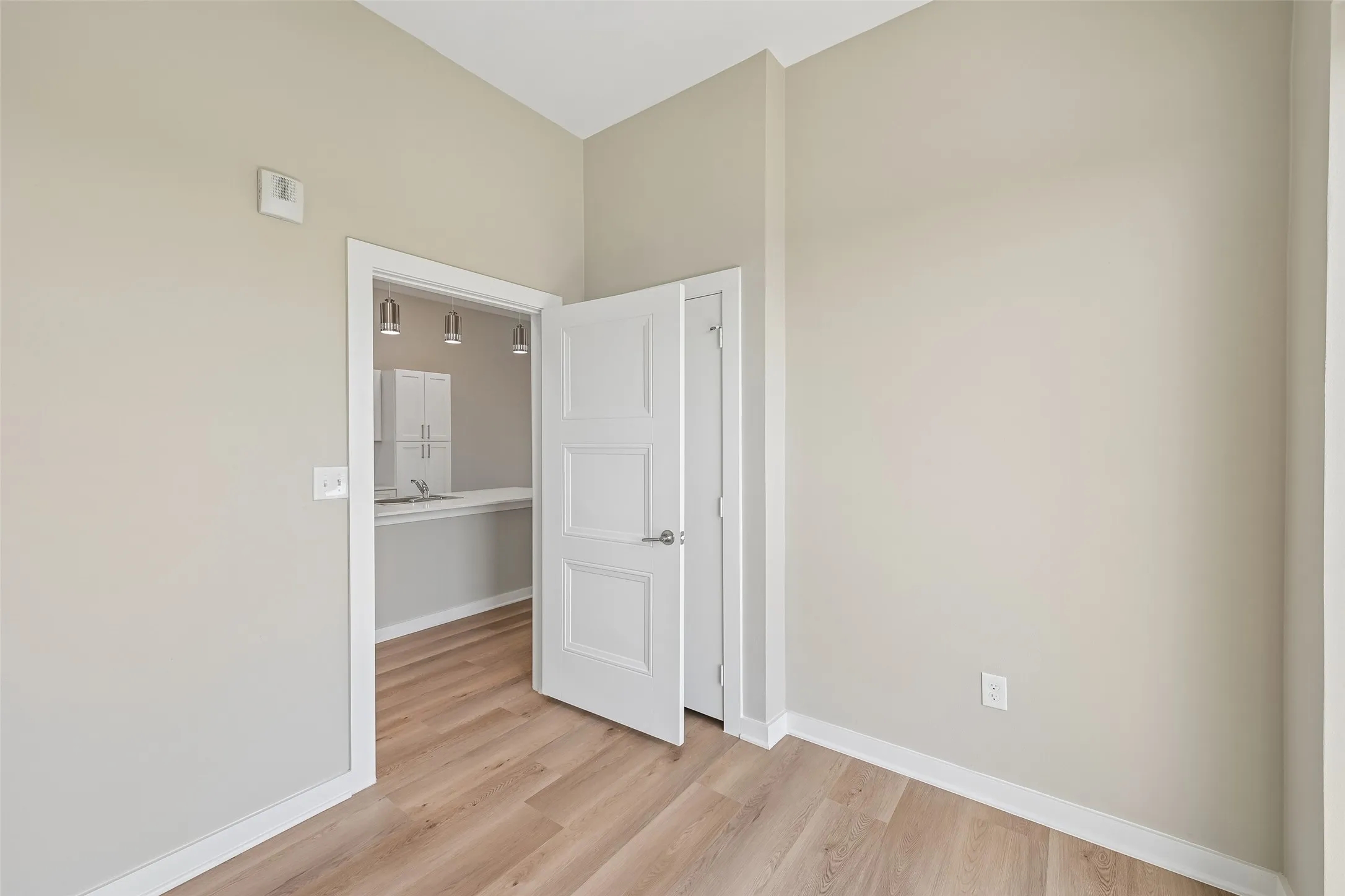 Apartment For Rent in Dallas County , 3522 Main Street 209, Rowlett, Texas 75088, 1 Bedroom, 1 Bathroom, Garage spaces, 12,600 Sqft, built in 2024, mls#21383679, Real Estate Agent in Rowlett, Homes For Rent in Dallas county, Homes For Rent in Rowlett, Realtor in Rowlett Texas, Real Estate Brokerage Independent Realty Texas, Luminita Cordes Realtor