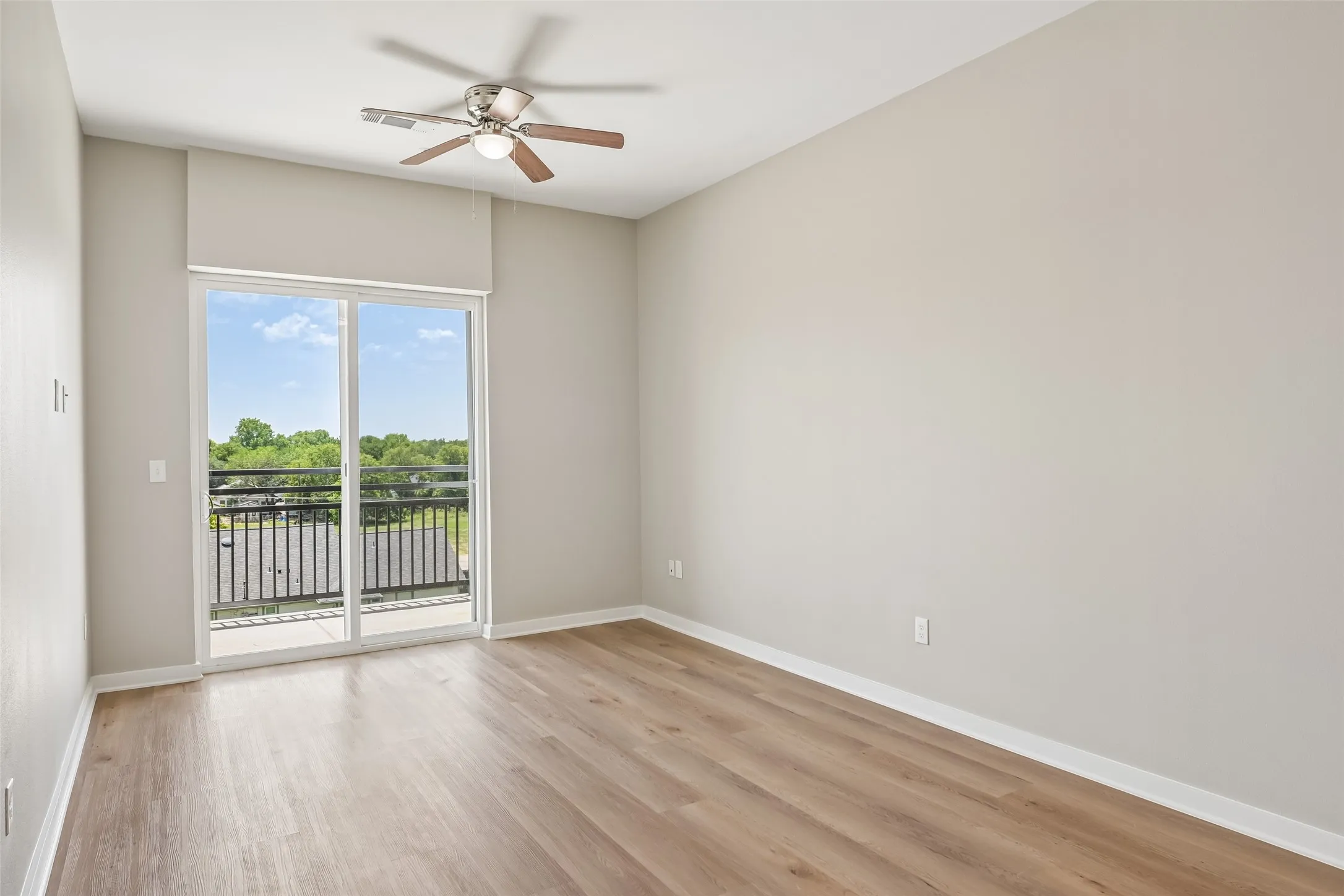 Apartment For Rent in Dallas County , 3522 Main Street 209, Rowlett, Texas 75088, 1 Bedroom, 1 Bathroom, Garage spaces, 12,600 Sqft, built in 2024, mls#21383679, Real Estate Agent in Rowlett, Homes For Rent in Dallas county, Homes For Rent in Rowlett, Realtor in Rowlett Texas, Real Estate Brokerage Independent Realty Texas, Luminita Cordes Realtor