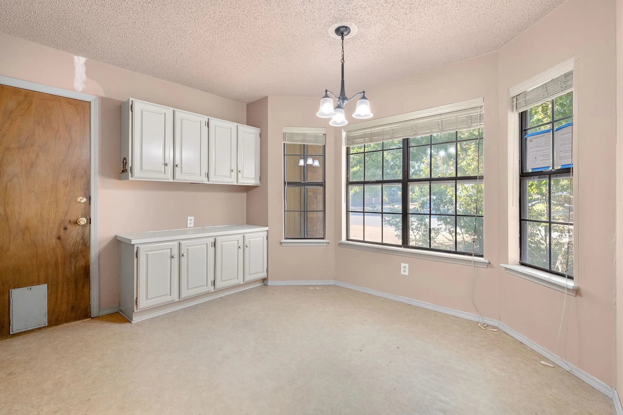 Single Family Residence For Sale in Taylor County , 1434 Weavers Way, Abilene, Texas 79602, 2 Bedroom, 3 Bathroom, 2 Garage spaces, 1,677 Sqft, built in 1983, mls#21383682, Real Estate Agent in Abilene, Homes For Sale in Taylor county, Homes For Sale in Abilene, Realtor in Abilene Texas, Real Estate Brokerage Independent Realty Texas, Luminita Cordes Realtor
