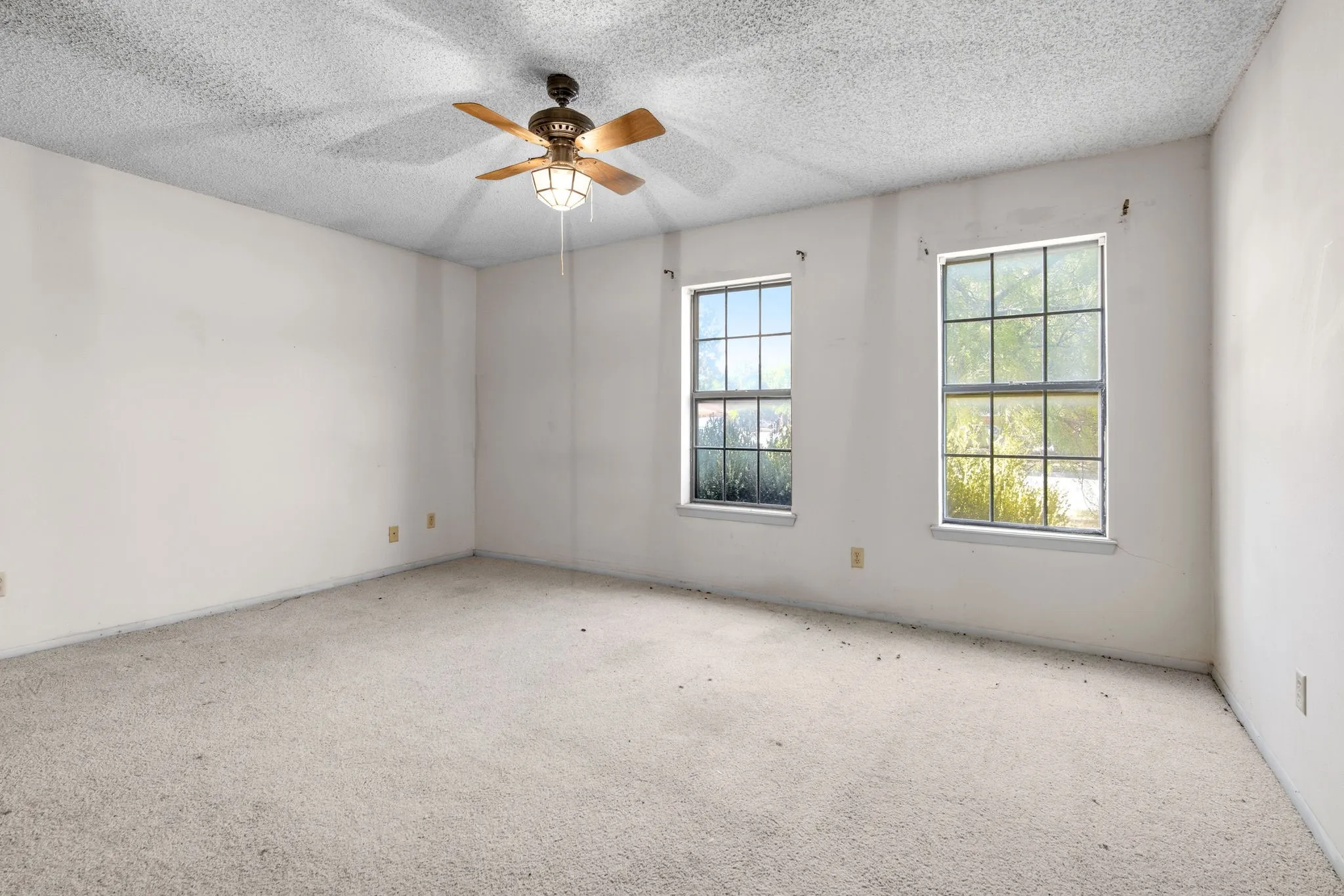 Single Family Residence For Sale in Taylor County , 1434 Weavers Way, Abilene, Texas 79602, 2 Bedroom, 3 Bathroom, 2 Garage spaces, 1,677 Sqft, built in 1983, mls#21383682, Real Estate Agent in Abilene, Homes For Sale in Taylor county, Homes For Sale in Abilene, Realtor in Abilene Texas, Real Estate Brokerage Independent Realty Texas, Luminita Cordes Realtor