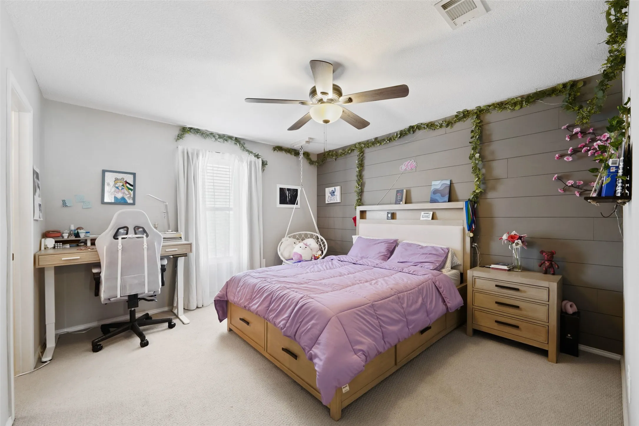 Single Family Residence For Sale in Tarrant County , 7536 Brentwood Stair Road, Fort Worth, Texas 76112, 4 Bedroom, 3 Bathroom, 2 Garage spaces, 3,298 Sqft, built in 2005, mls#21382683, Real Estate Agent in Fort Worth, Homes For Sale in Tarrant county, Homes For Sale in Fort Worth, Realtor in Fort Worth Texas, Real Estate Brokerage Independent Realty Texas, Luminita Cordes Realtor