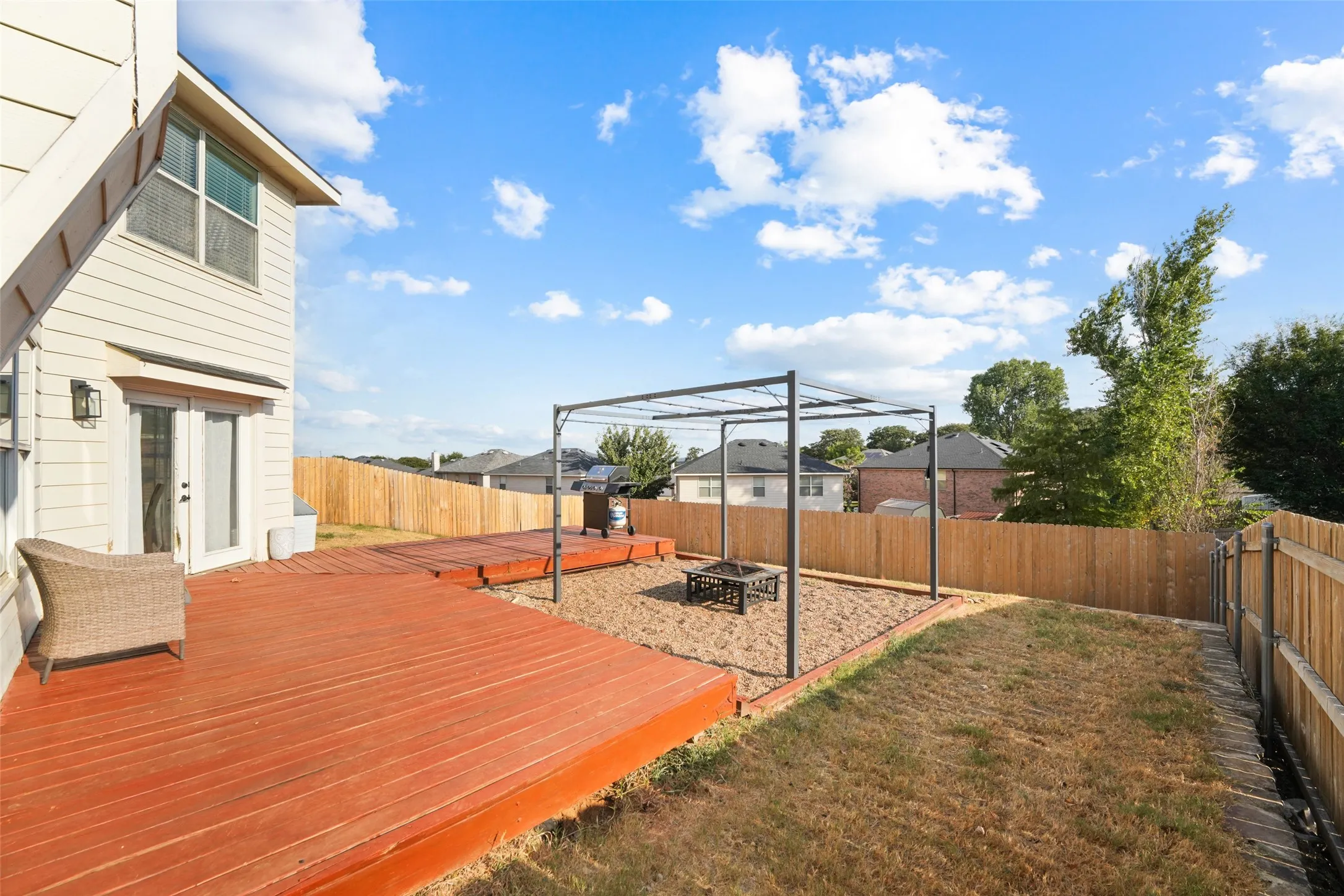 Single Family Residence For Sale in Tarrant County , 7536 Brentwood Stair Road, Fort Worth, Texas 76112, 4 Bedroom, 3 Bathroom, 2 Garage spaces, 3,298 Sqft, built in 2005, mls#21382683, Real Estate Agent in Fort Worth, Homes For Sale in Tarrant county, Homes For Sale in Fort Worth, Realtor in Fort Worth Texas, Real Estate Brokerage Independent Realty Texas, Luminita Cordes Realtor