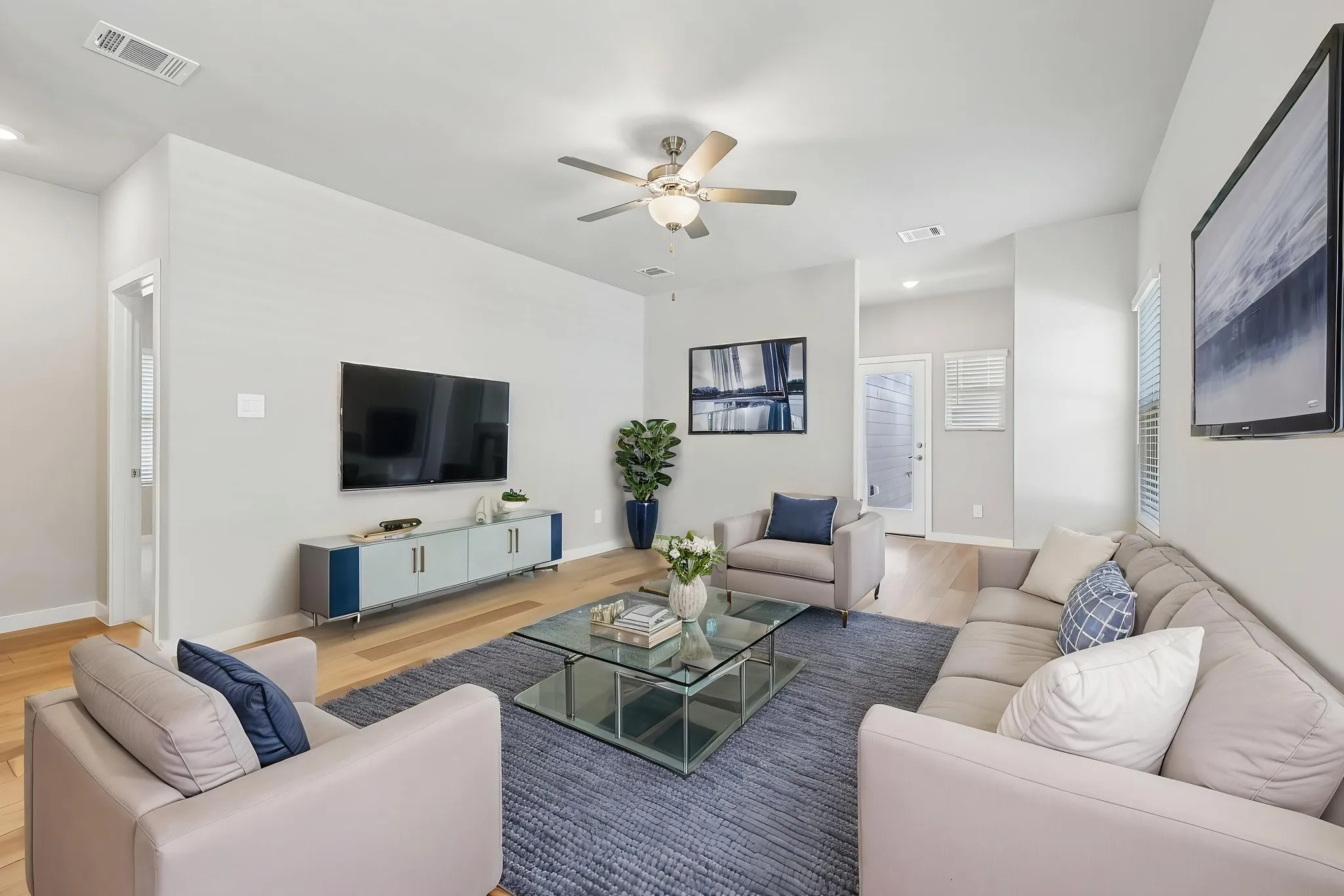 Photo is not of the actual home, but is an inspirational photo of builder’s model home and may depict options, furnishings, and/or decorator features that are not included.