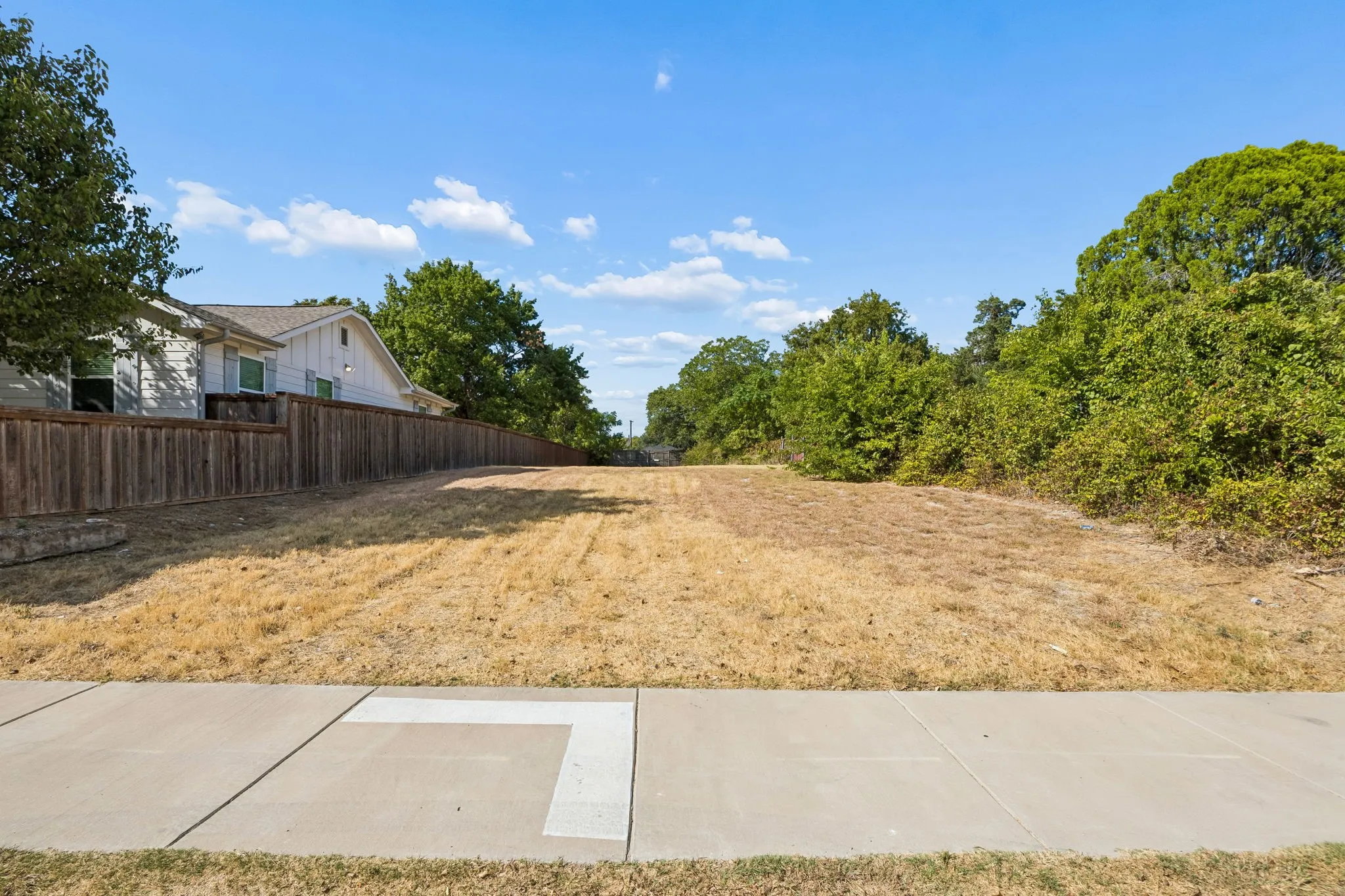 Improved Land For Sale in Dallas County , 1221 Lebanon Avenue, Dallas, Texas 75208, 0, 0, Garage spaces, 0 Sqft, built in 1939, mls#21383696, Real Estate Agent in Dallas, Homes For Sale in Dallas county, Homes For Sale in Dallas, Realtor in Dallas Texas, Real Estate Brokerage Independent Realty Texas, Luminita Cordes Realtor