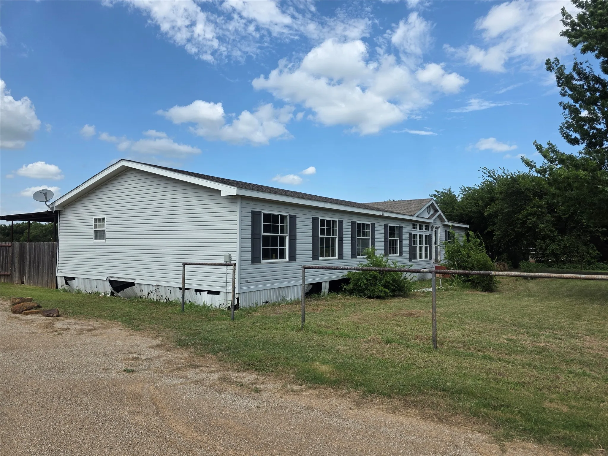Manufactured Home For Sale in Young County , 160 Jermyn Road, No City, Texas 76459, 3 Bedroom, 2 Bathroom, Garage spaces, 2,304 Sqft, built in 2005, mls#21381321, Real Estate Agent in No City, Homes For Sale in Young county, Homes For Sale in No City, Realtor in No City Texas, Real Estate Brokerage Independent Realty Texas, Luminita Cordes Realtor