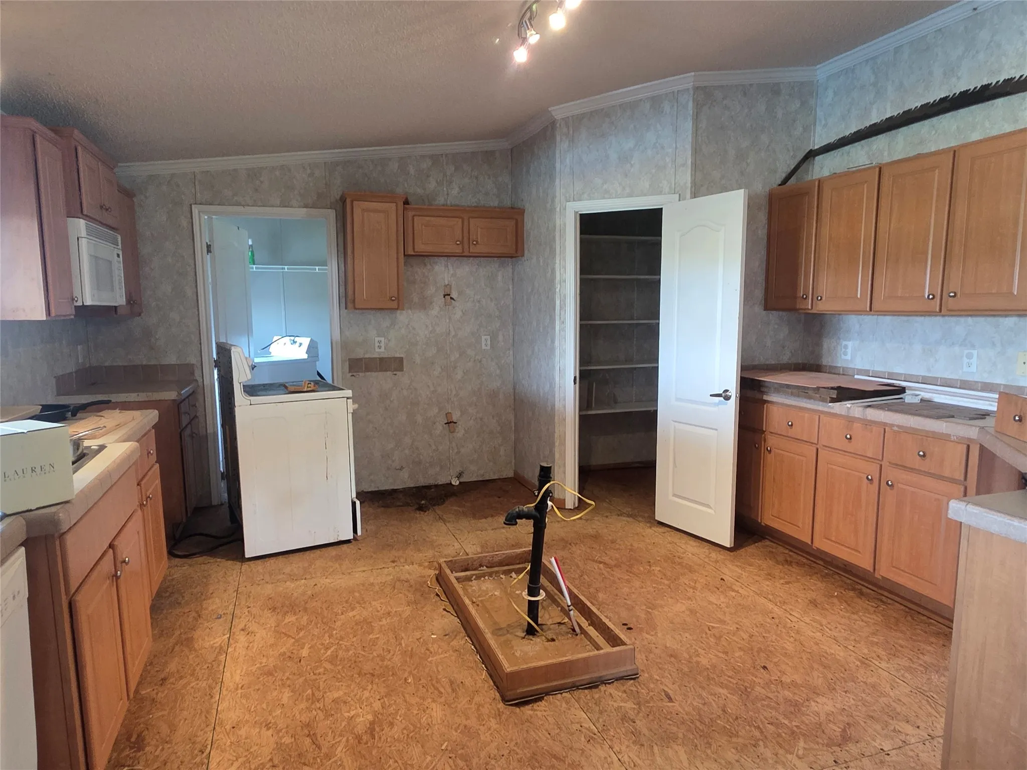 Manufactured Home For Sale in Young County , 160 Jermyn Road, No City, Texas 76459, 3 Bedroom, 2 Bathroom, Garage spaces, 2,304 Sqft, built in 2005, mls#21381321, Real Estate Agent in No City, Homes For Sale in Young county, Homes For Sale in No City, Realtor in No City Texas, Real Estate Brokerage Independent Realty Texas, Luminita Cordes Realtor