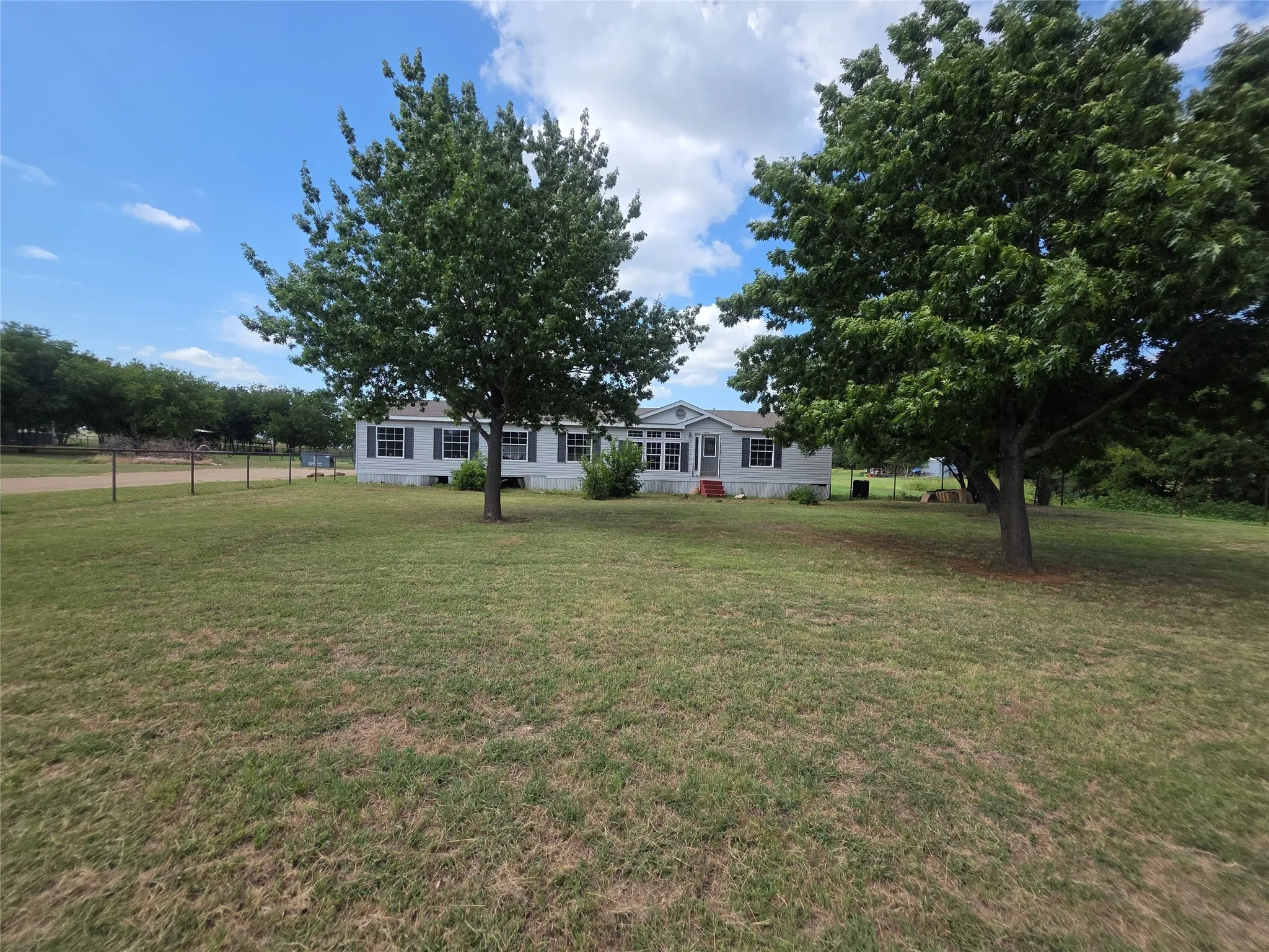 Manufactured Home For Sale in Young County , 160 Jermyn Road, No City, Texas 76459, 3 Bedroom, 2 Bathroom, Garage spaces, 2,304 Sqft, built in 2005, mls#21381321, Real Estate Agent in No City, Homes For Sale in Young county, Homes For Sale in No City, Realtor in No City Texas, Real Estate Brokerage Independent Realty Texas, Luminita Cordes Realtor