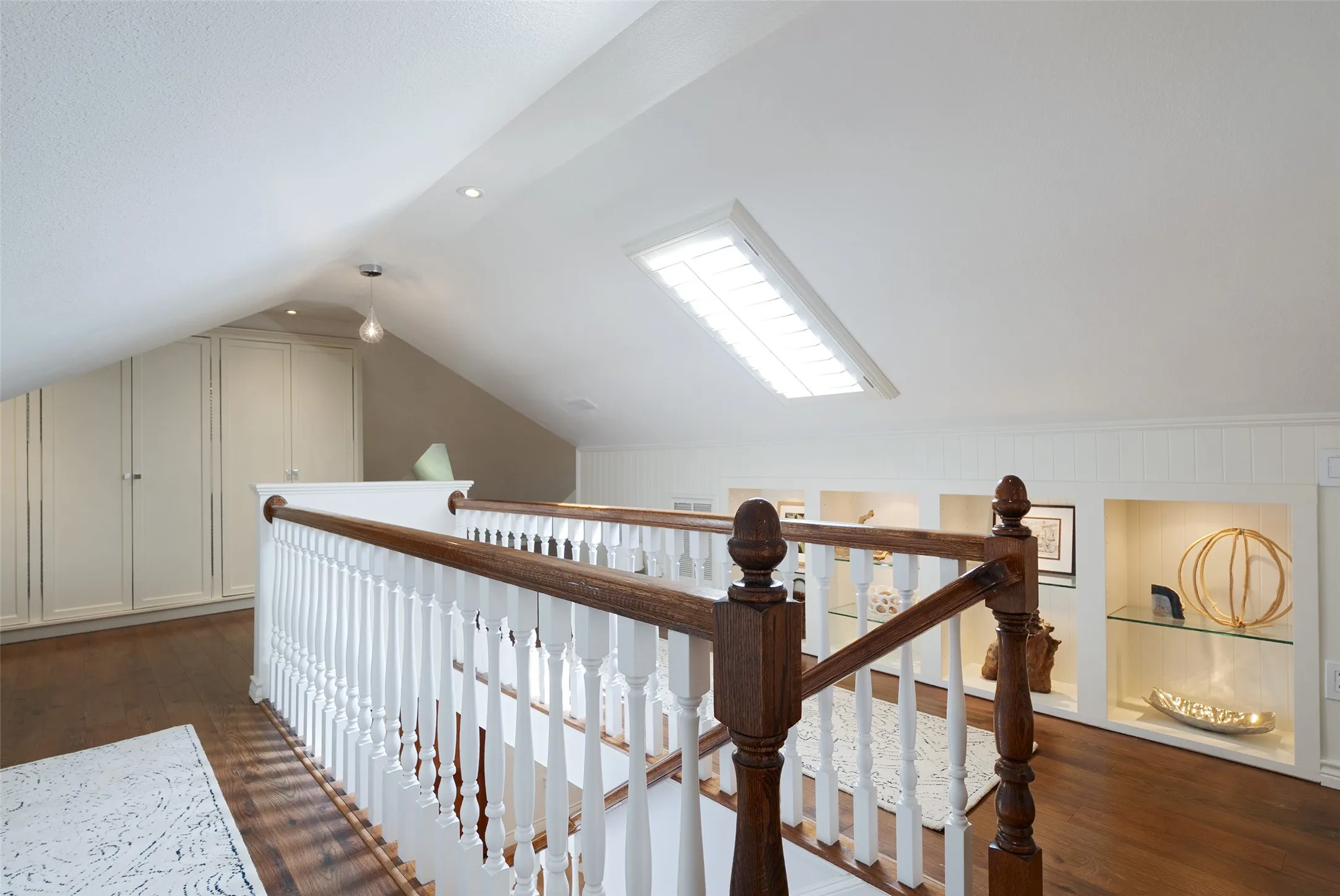 Single Family Residence For Sale in Dallas County , 5446 Monticello Avenue, Dallas, Texas 75206, 2 Bedroom, 3 Bathroom, 2 Garage spaces, 1,748 Sqft, built in 1928, mls#21383347, Real Estate Agent in Dallas, Homes For Sale in Dallas county, Homes For Sale in Dallas, Realtor in Dallas Texas, Real Estate Brokerage Independent Realty Texas, Luminita Cordes Realtor