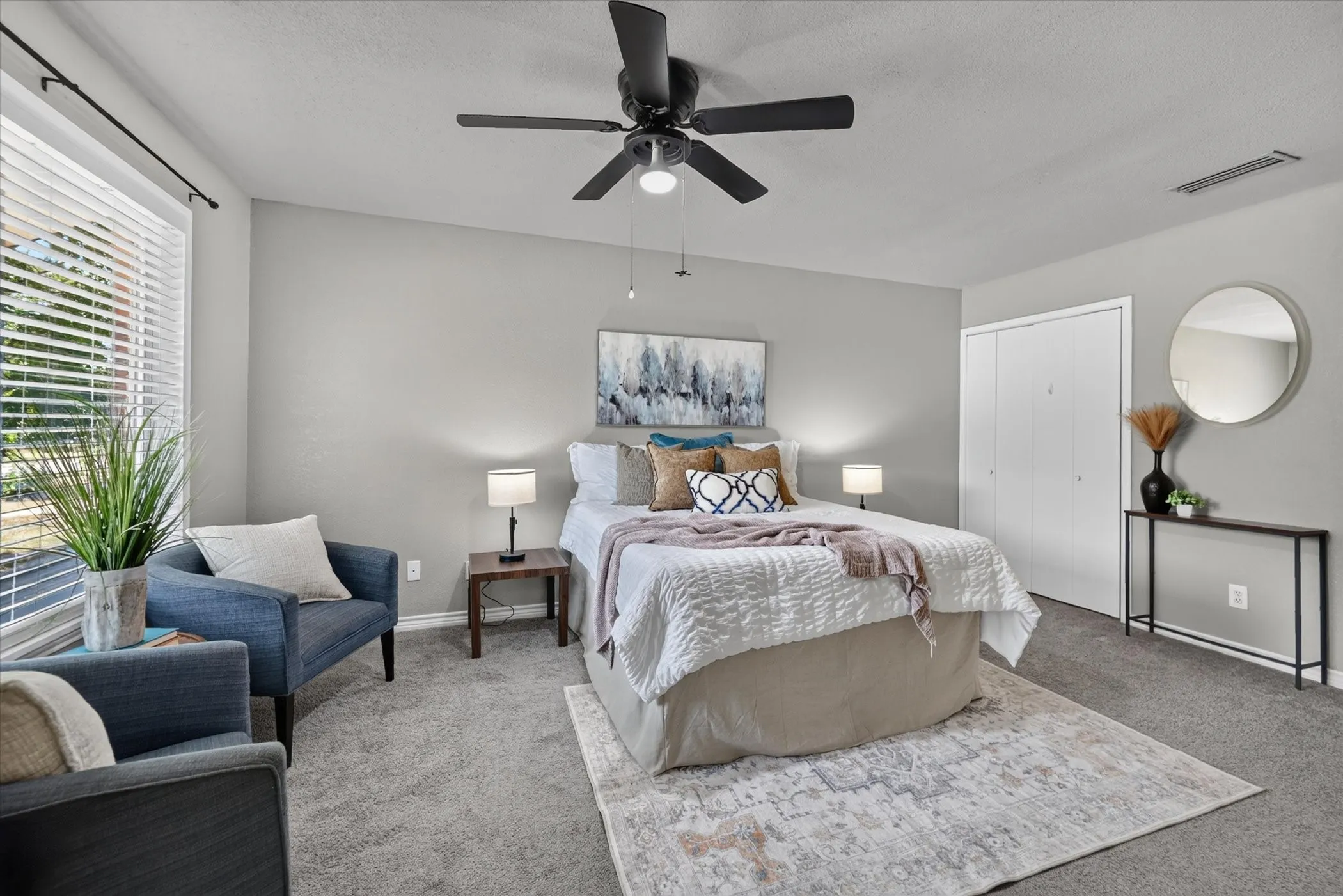 Single Family Residence For Sale in Dallas County , 2817 Royalty Drive, Garland, Texas 75044, 3 Bedroom, 2 Bathroom, 2 Garage spaces, 1,535 Sqft, built in 1976, mls#21382970, Real Estate Agent in Garland, Homes For Sale in Dallas county, Homes For Sale in Garland, Realtor in Garland Texas, Real Estate Brokerage Independent Realty Texas, Luminita Cordes Realtor