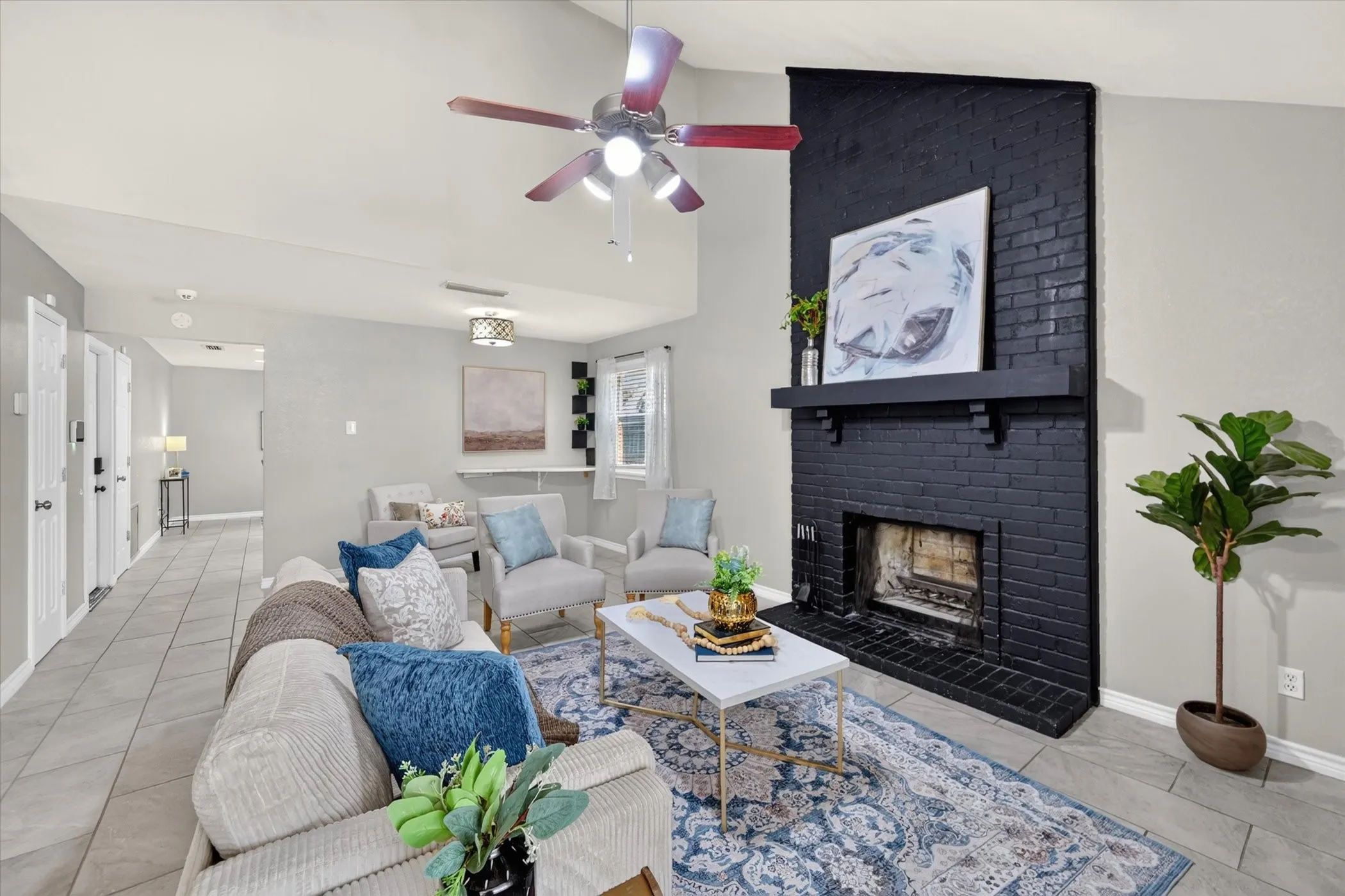Single Family Residence For Sale in Dallas County , 2817 Royalty Drive, Garland, Texas 75044, 3 Bedroom, 2 Bathroom, 2 Garage spaces, 1,535 Sqft, built in 1976, mls#21382970, Real Estate Agent in Garland, Homes For Sale in Dallas county, Homes For Sale in Garland, Realtor in Garland Texas, Real Estate Brokerage Independent Realty Texas, Luminita Cordes Realtor