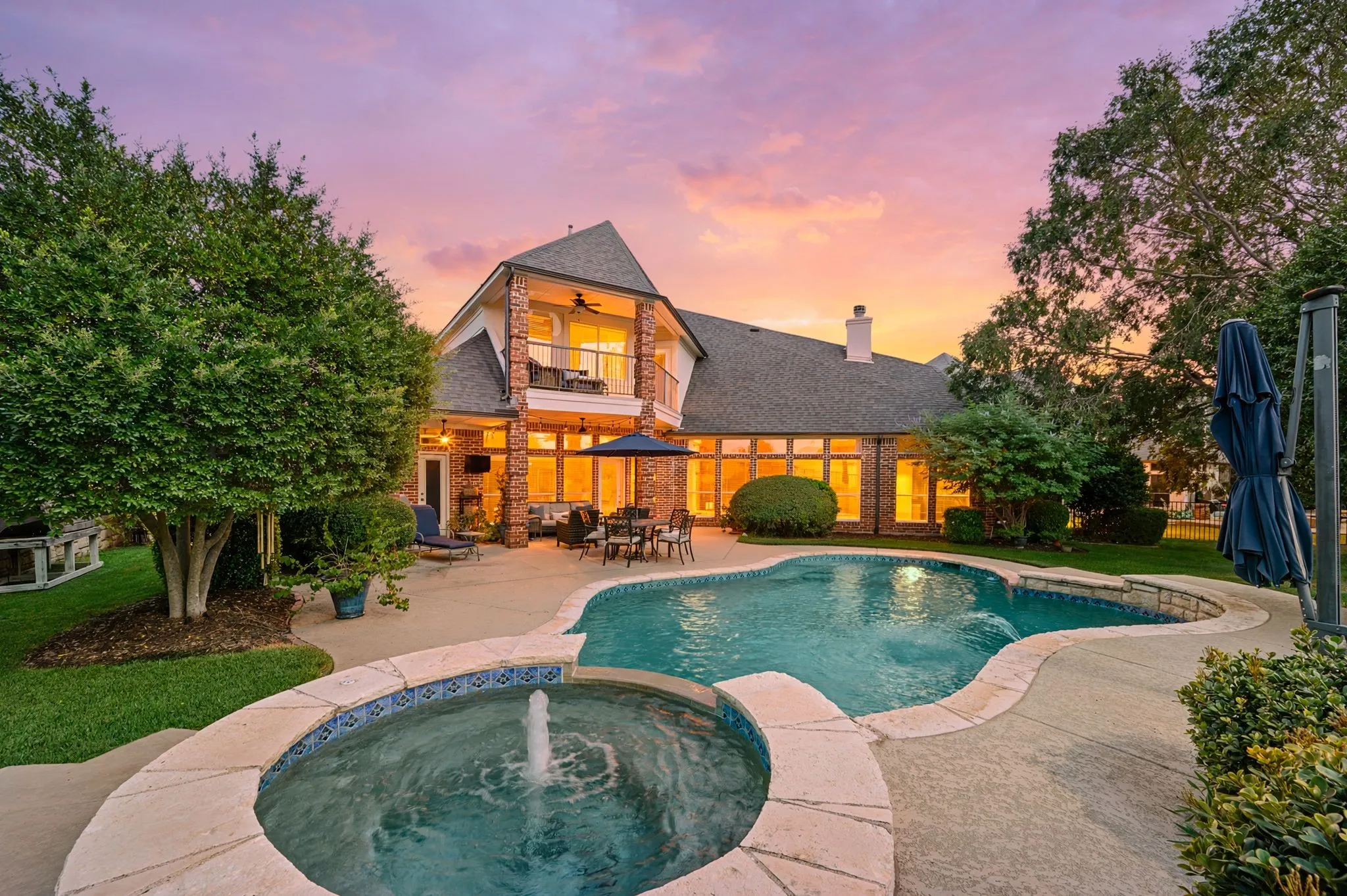 Single Family Residence For Sale in Denton County , 17 Panorama Trail, Trophy Club, Texas 76262, 5 Bedroom, 4 Bathroom, 3 Garage spaces, 3,894 Sqft, built in 1996, mls#21381777, Real Estate Agent in Trophy Club, Homes For Sale in Denton county, Homes For Sale in Trophy Club, Realtor in Trophy Club Texas, Real Estate Brokerage Independent Realty Texas, Luminita Cordes Realtor