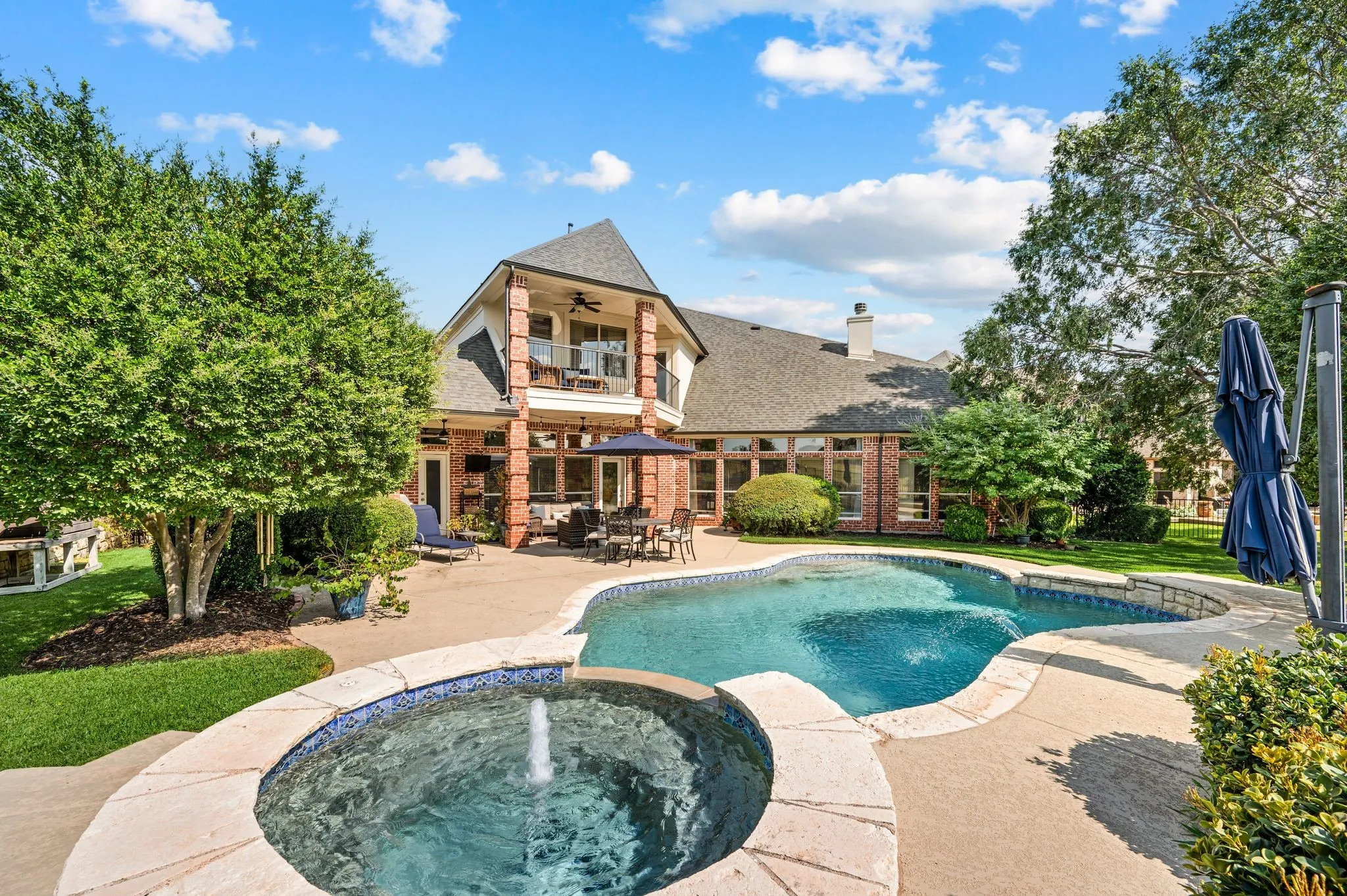 Single Family Residence For Sale in Denton County , 17 Panorama Trail, Trophy Club, Texas 76262, 5 Bedroom, 4 Bathroom, 3 Garage spaces, 3,894 Sqft, built in 1996, mls#21381777, Real Estate Agent in Trophy Club, Homes For Sale in Denton county, Homes For Sale in Trophy Club, Realtor in Trophy Club Texas, Real Estate Brokerage Independent Realty Texas, Luminita Cordes Realtor