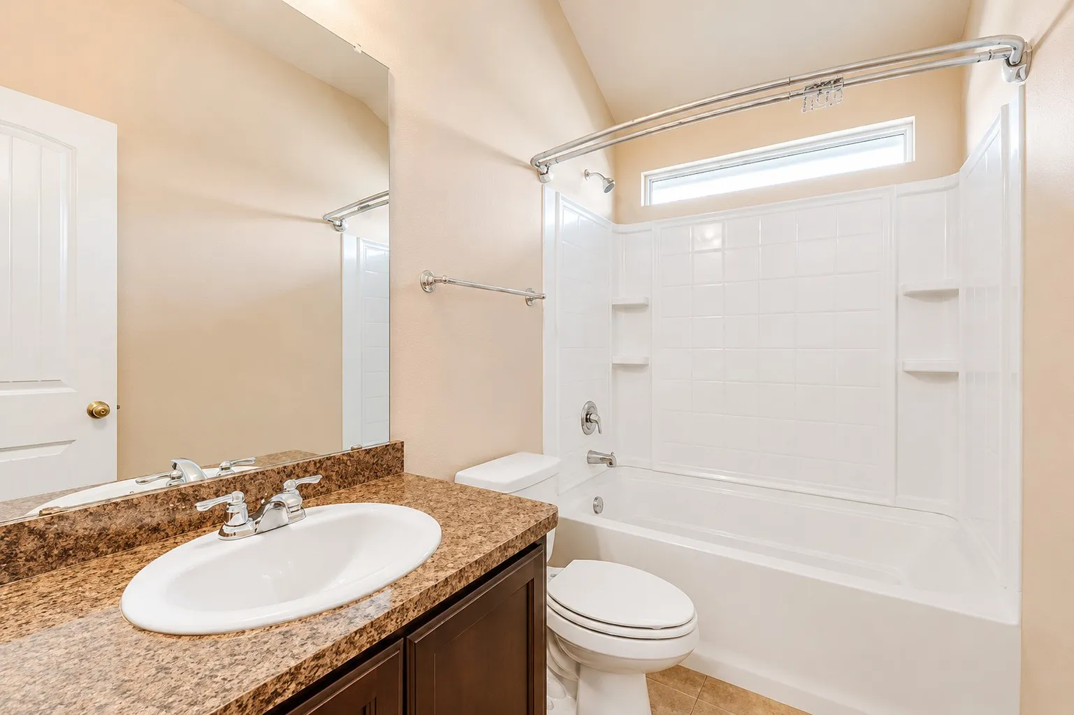 Single Family Residence For Rent in Tarrant County , 6289 Spring Buck Run, Fort Worth, Texas 76179, 4 Bedroom, 2 Bathroom, 2 Garage spaces, 1,772 Sqft, built in 2015, mls#21383704, Real Estate Agent in Fort Worth, Homes For Rent in Tarrant county, Homes For Rent in Fort Worth, Realtor in Fort Worth Texas, Real Estate Brokerage Independent Realty Texas, Luminita Cordes Realtor