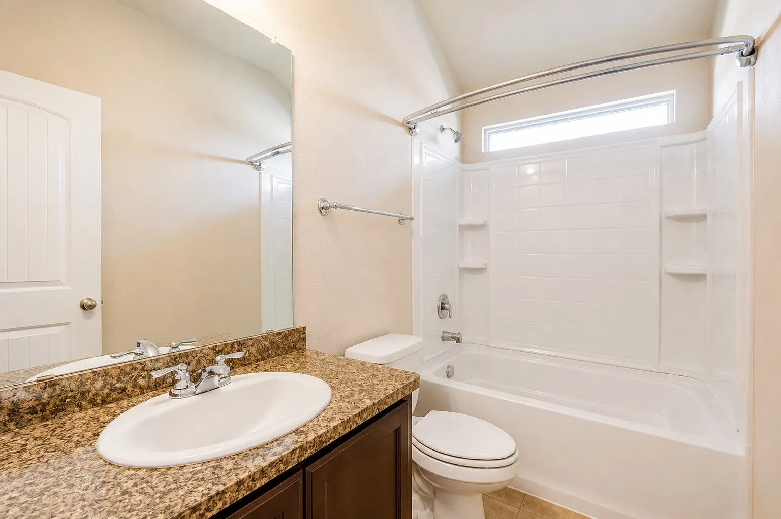 Single Family Residence For Rent in Tarrant County , 6289 Spring Buck Run, Fort Worth, Texas 76179, 4 Bedroom, 2 Bathroom, 2 Garage spaces, 1,772 Sqft, built in 2015, mls#21383704, Real Estate Agent in Fort Worth, Homes For Rent in Tarrant county, Homes For Rent in Fort Worth, Realtor in Fort Worth Texas, Real Estate Brokerage Independent Realty Texas, Luminita Cordes Realtor