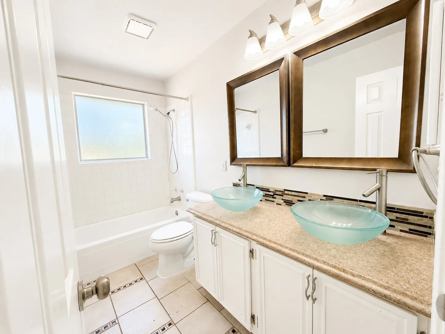 Single Family Residence For Rent in Collin County , 709 Ridgemont Drive, Allen, Texas 75002, 4 Bedroom, 3 Bathroom, 2 Garage spaces, 2,155 Sqft, built in 1991, mls#21362027, Real Estate Agent in Allen, Homes For Rent in Collin county, Homes For Rent in Allen, Realtor in Allen Texas, Real Estate Brokerage Independent Realty Texas, Luminita Cordes Realtor