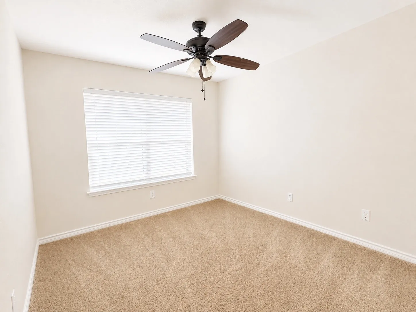 Single Family Residence For Rent in Collin County , 709 Ridgemont Drive, Allen, Texas 75002, 4 Bedroom, 3 Bathroom, 2 Garage spaces, 2,155 Sqft, built in 1991, mls#21362027, Real Estate Agent in Allen, Homes For Rent in Collin county, Homes For Rent in Allen, Realtor in Allen Texas, Real Estate Brokerage Independent Realty Texas, Luminita Cordes Realtor