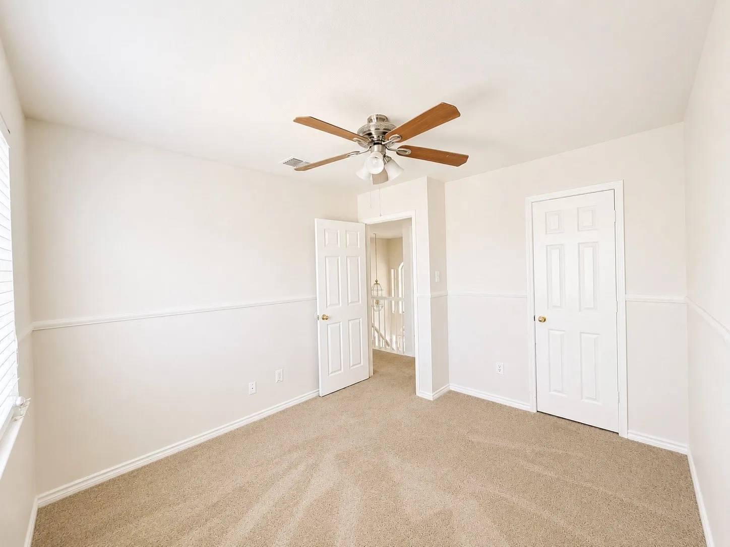 Single Family Residence For Rent in Collin County , 709 Ridgemont Drive, Allen, Texas 75002, 4 Bedroom, 3 Bathroom, 2 Garage spaces, 2,155 Sqft, built in 1991, mls#21362027, Real Estate Agent in Allen, Homes For Rent in Collin county, Homes For Rent in Allen, Realtor in Allen Texas, Real Estate Brokerage Independent Realty Texas, Luminita Cordes Realtor