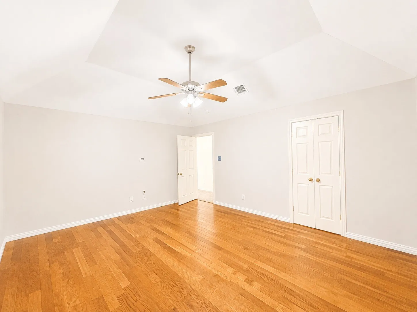 Single Family Residence For Rent in Collin County , 709 Ridgemont Drive, Allen, Texas 75002, 4 Bedroom, 3 Bathroom, 2 Garage spaces, 2,155 Sqft, built in 1991, mls#21362027, Real Estate Agent in Allen, Homes For Rent in Collin county, Homes For Rent in Allen, Realtor in Allen Texas, Real Estate Brokerage Independent Realty Texas, Luminita Cordes Realtor