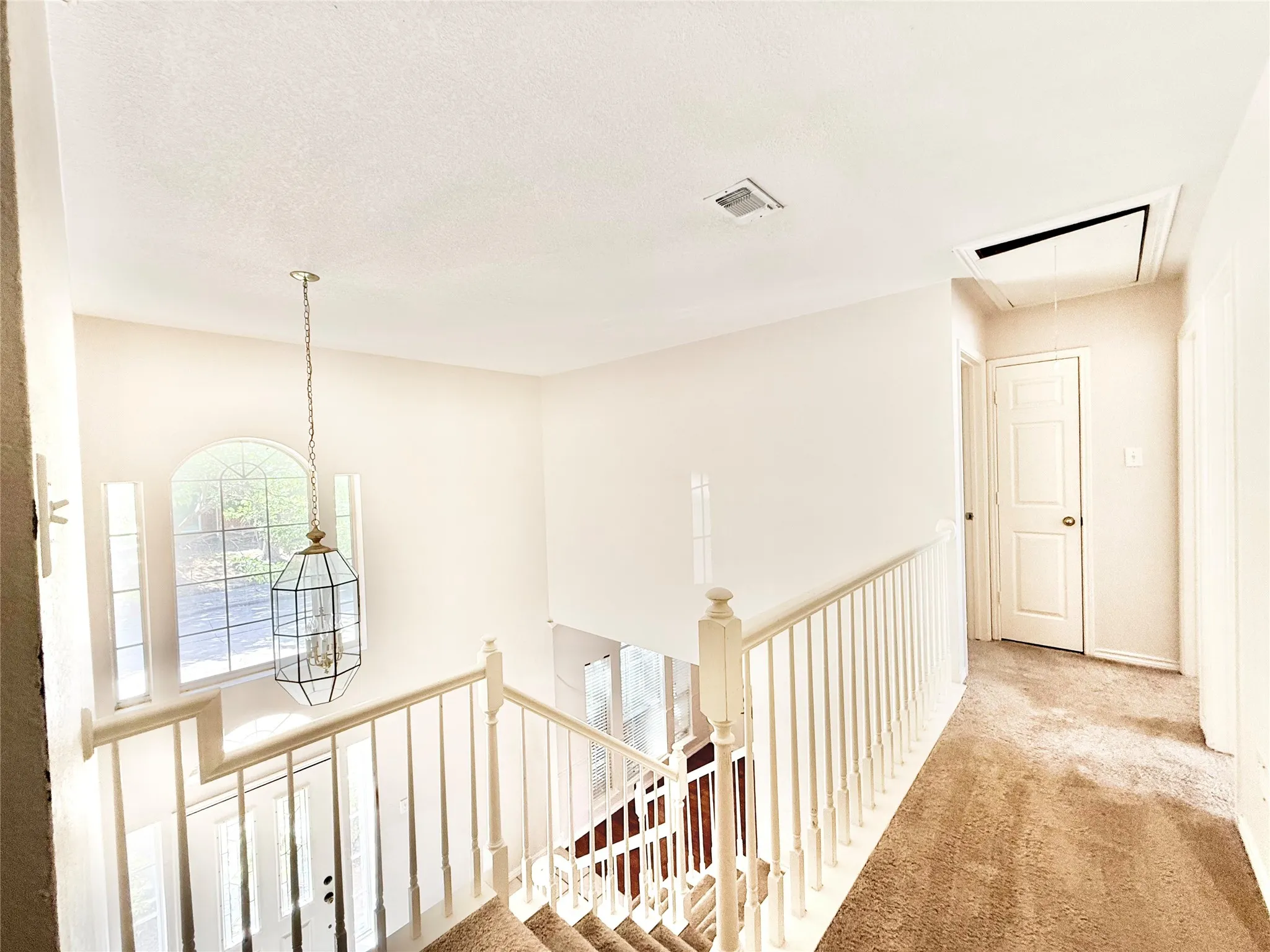 Single Family Residence For Rent in Collin County , 709 Ridgemont Drive, Allen, Texas 75002, 4 Bedroom, 3 Bathroom, 2 Garage spaces, 2,155 Sqft, built in 1991, mls#21362027, Real Estate Agent in Allen, Homes For Rent in Collin county, Homes For Rent in Allen, Realtor in Allen Texas, Real Estate Brokerage Independent Realty Texas, Luminita Cordes Realtor