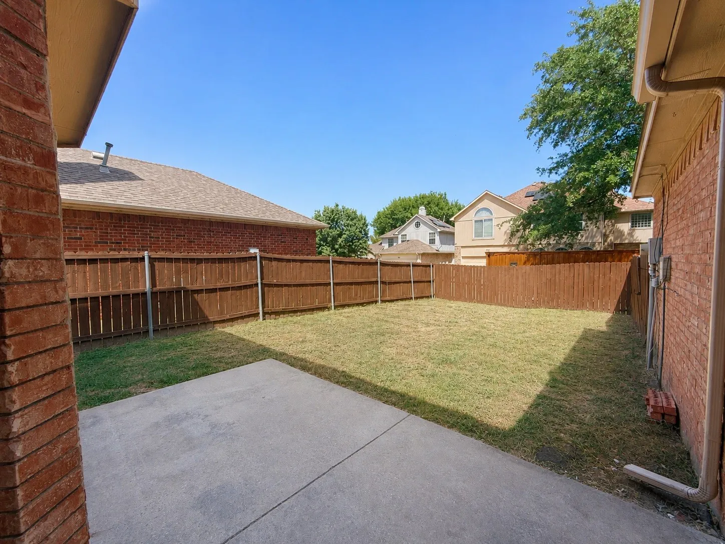 Single Family Residence For Rent in Collin County , 709 Ridgemont Drive, Allen, Texas 75002, 4 Bedroom, 3 Bathroom, 2 Garage spaces, 2,155 Sqft, built in 1991, mls#21362027, Real Estate Agent in Allen, Homes For Rent in Collin county, Homes For Rent in Allen, Realtor in Allen Texas, Real Estate Brokerage Independent Realty Texas, Luminita Cordes Realtor