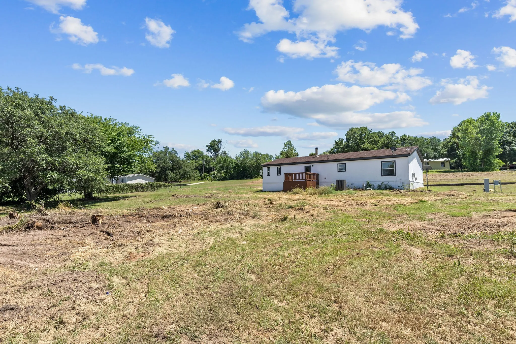 Manufactured Home For Sale in Parker County , 406 Hilltop Meadows Court, Springtown, Texas 76082, 3 Bedroom, 2 Bathroom, Garage spaces, 1,680 Sqft, built in 2007, mls#21380725, Real Estate Agent in Springtown, Homes For Sale in Parker county, Homes For Sale in Springtown, Realtor in Springtown Texas, Real Estate Brokerage Independent Realty Texas, Luminita Cordes Realtor