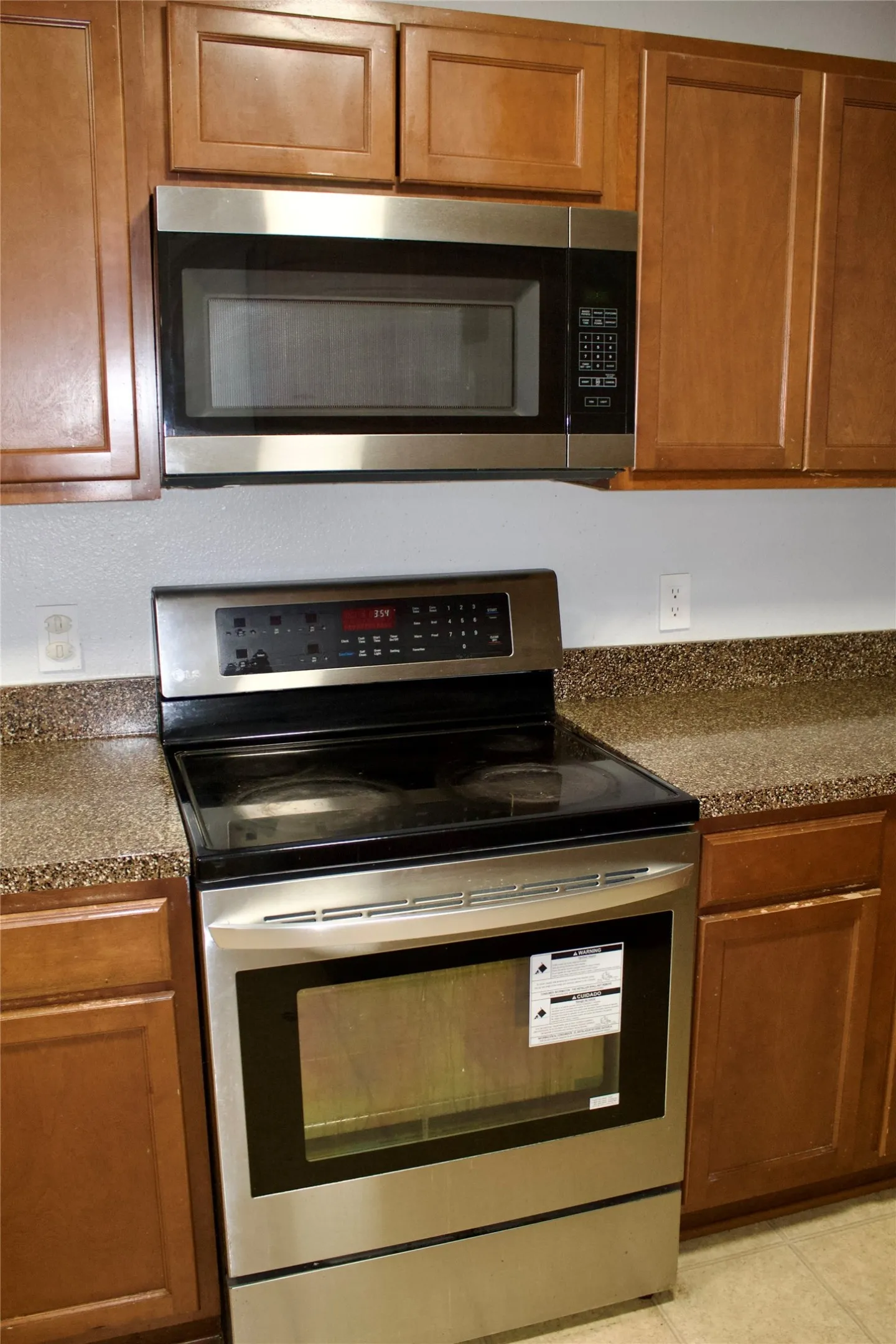 Single Family Residence For Rent in Dallas County , 1730 Nomas Street, Dallas, Texas 75212, 3 Bedroom, 2 Bathroom, 1 Garage spaces, 1,200 Sqft, built in 2008, mls#21383717, Real Estate Agent in Dallas, Homes For Rent in Dallas county, Homes For Rent in Dallas, Realtor in Dallas Texas, Real Estate Brokerage Independent Realty Texas, Luminita Cordes Realtor
