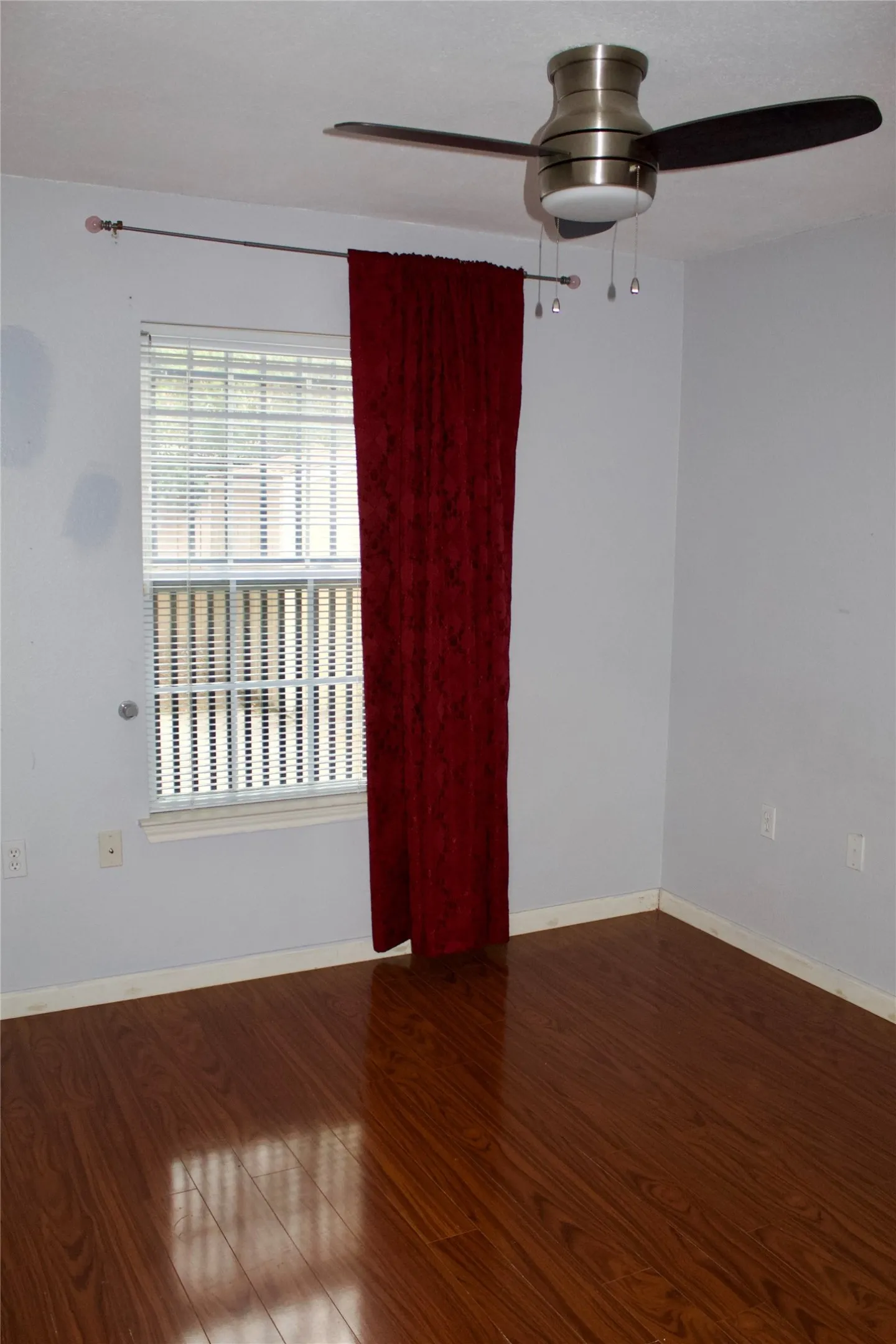 Single Family Residence For Rent in Dallas County , 1730 Nomas Street, Dallas, Texas 75212, 3 Bedroom, 2 Bathroom, 1 Garage spaces, 1,200 Sqft, built in 2008, mls#21383717, Real Estate Agent in Dallas, Homes For Rent in Dallas county, Homes For Rent in Dallas, Realtor in Dallas Texas, Real Estate Brokerage Independent Realty Texas, Luminita Cordes Realtor