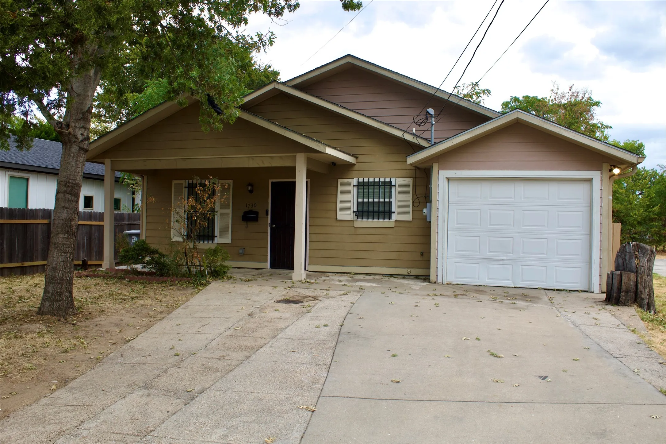 Single Family Residence For Rent in Dallas County , 1730 Nomas Street, Dallas, Texas 75212, 3 Bedroom, 2 Bathroom, 1 Garage spaces, 1,200 Sqft, built in 2008, mls#21383717, Real Estate Agent in Dallas, Homes For Rent in Dallas county, Homes For Rent in Dallas, Realtor in Dallas Texas, Real Estate Brokerage Independent Realty Texas, Luminita Cordes Realtor