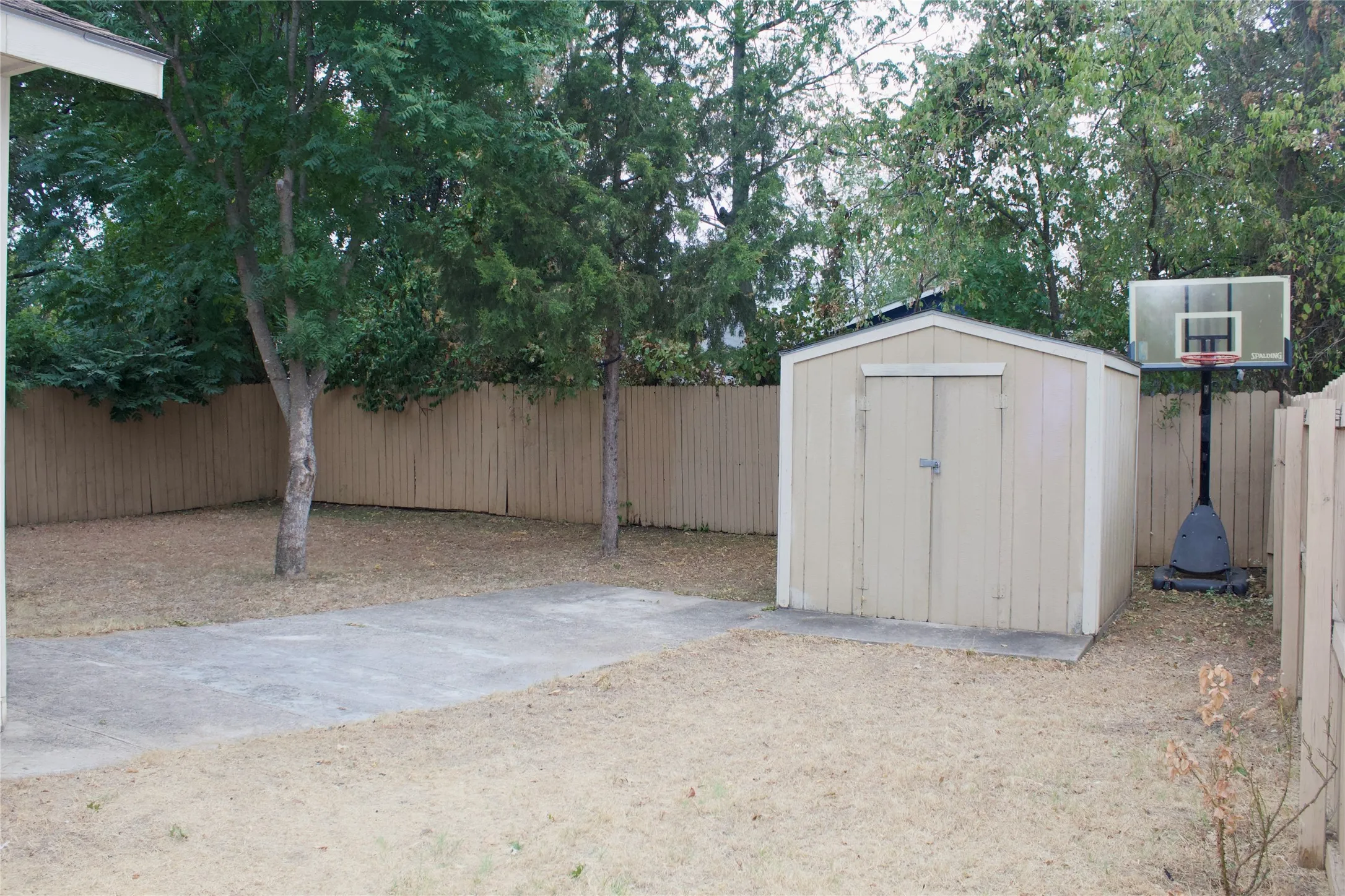 Single Family Residence For Rent in Dallas County , 1730 Nomas Street, Dallas, Texas 75212, 3 Bedroom, 2 Bathroom, 1 Garage spaces, 1,200 Sqft, built in 2008, mls#21383717, Real Estate Agent in Dallas, Homes For Rent in Dallas county, Homes For Rent in Dallas, Realtor in Dallas Texas, Real Estate Brokerage Independent Realty Texas, Luminita Cordes Realtor