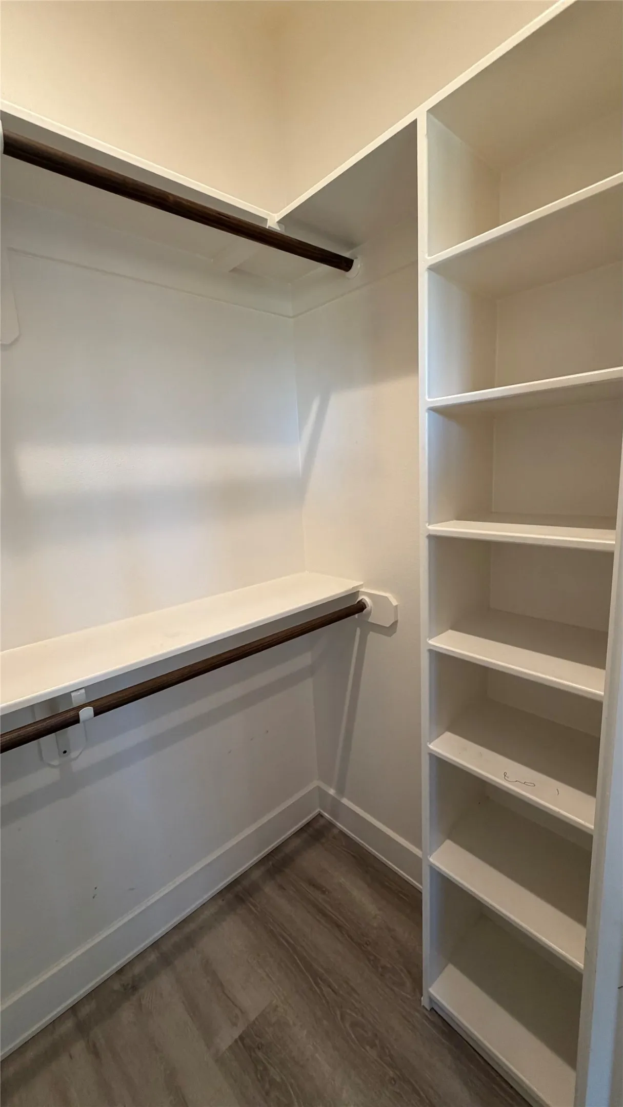 CLOSET BED 2