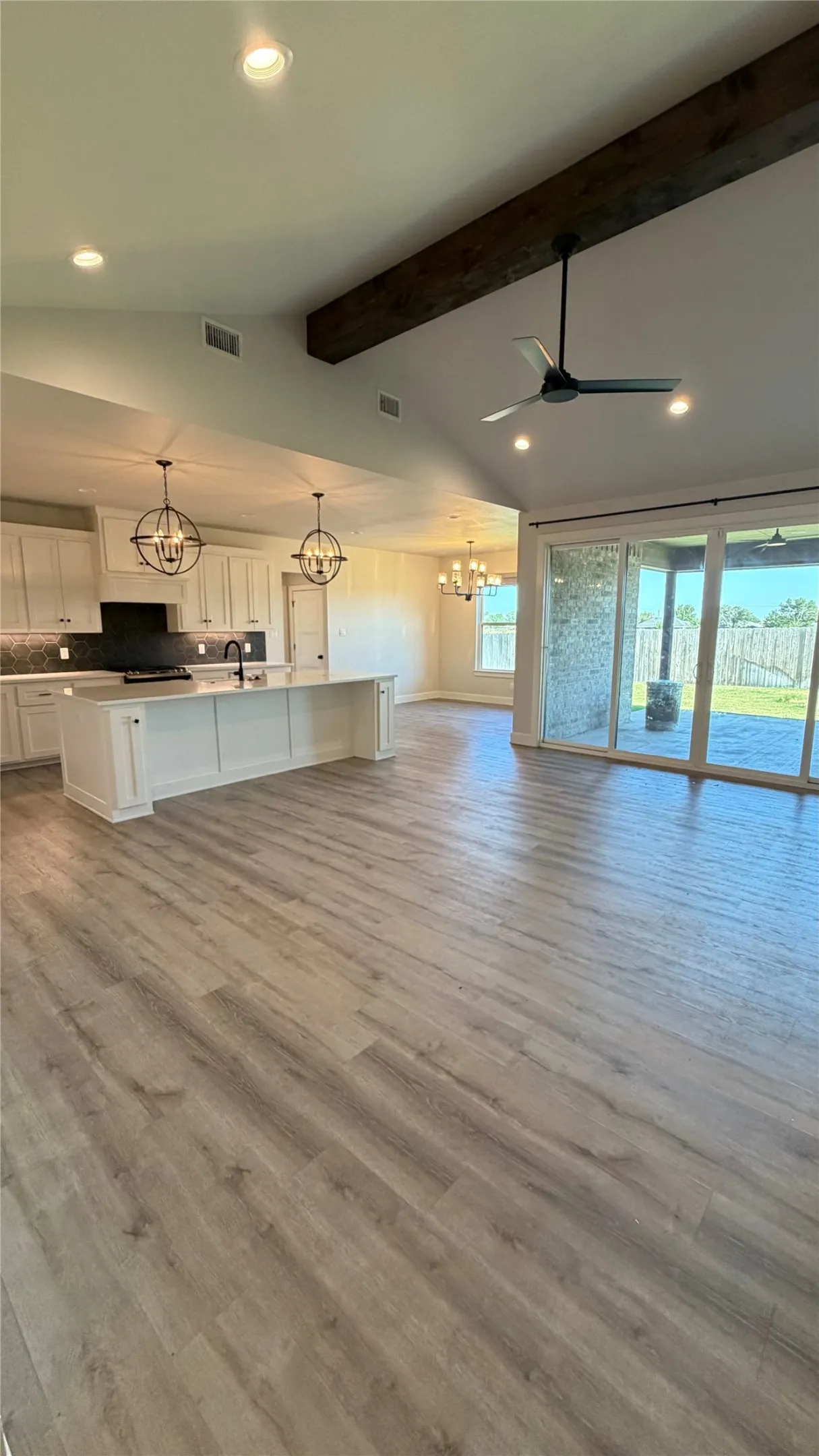 Single Family Residence For Rent in Taylor County , 5014 Cranbrook Drive, Abilene, Texas 79606, 4 Bedroom, 3 Bathroom, 2 Garage spaces, 2,396 Sqft, built in 2022, mls#21383405, Real Estate Agent in Abilene, Homes For Rent in Taylor county, Homes For Rent in Abilene, Realtor in Abilene Texas, Real Estate Brokerage Independent Realty Texas, Luminita Cordes Realtor