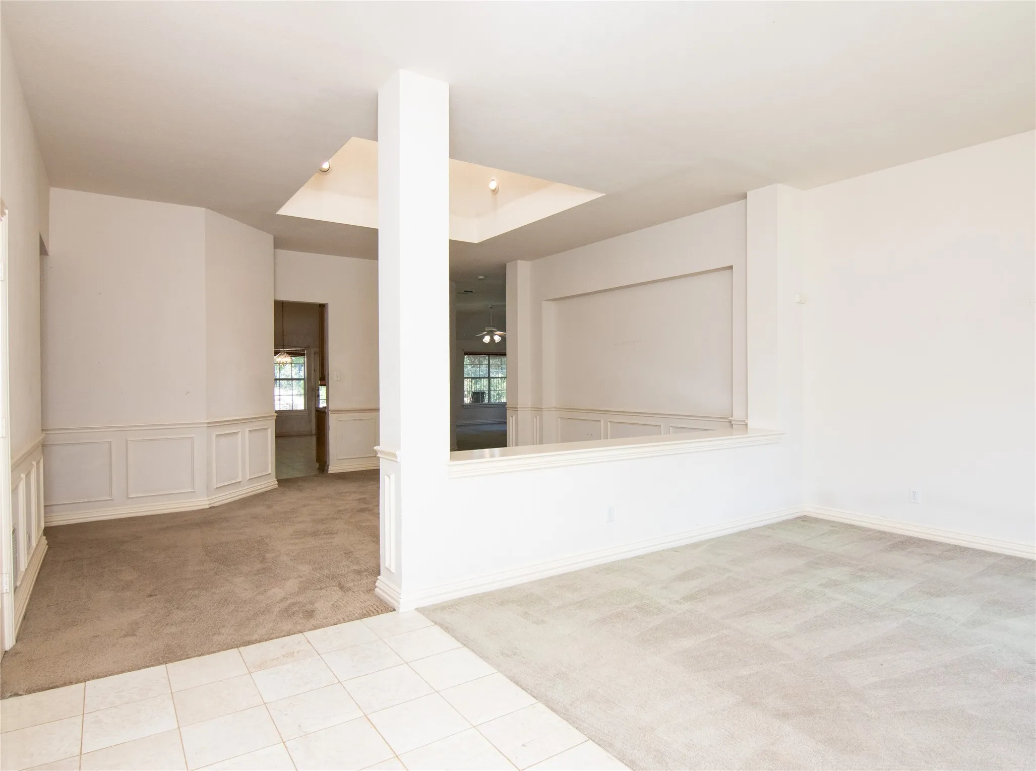 Single Family Residence For Sale in Denton County , 520 Rosedale Street, Highland Village, Texas 75077, 4 Bedroom, 3 Bathroom, 3 Garage spaces, 2,584 Sqft, built in 1989, mls#21383678, Real Estate Agent in Highland Village, Homes For Sale in Denton county, Homes For Sale in Highland Village, Realtor in Highland Village Texas, Real Estate Brokerage Independent Realty Texas, Luminita Cordes Realtor