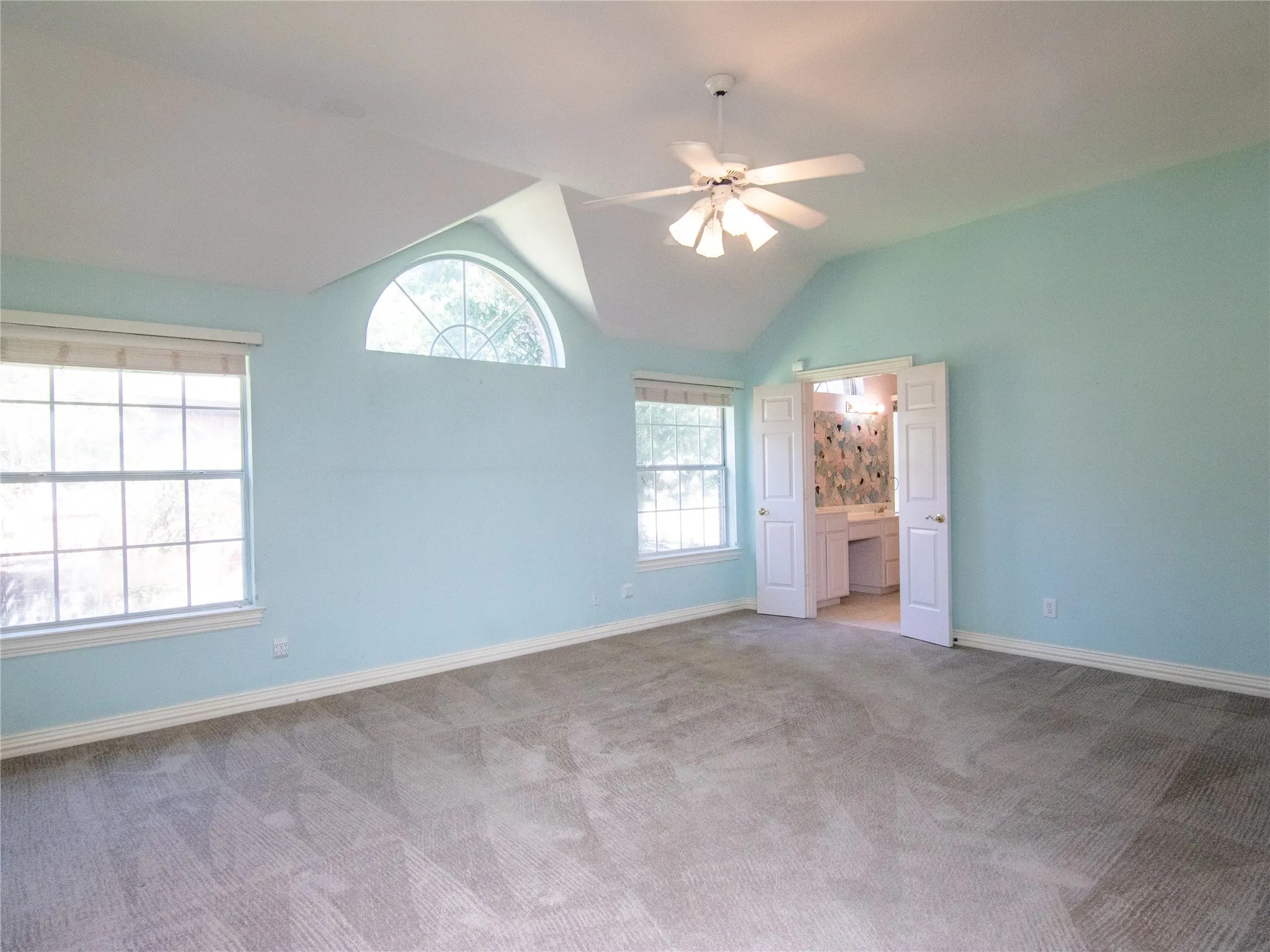 Single Family Residence For Sale in Denton County , 520 Rosedale Street, Highland Village, Texas 75077, 4 Bedroom, 3 Bathroom, 3 Garage spaces, 2,584 Sqft, built in 1989, mls#21383678, Real Estate Agent in Highland Village, Homes For Sale in Denton county, Homes For Sale in Highland Village, Realtor in Highland Village Texas, Real Estate Brokerage Independent Realty Texas, Luminita Cordes Realtor