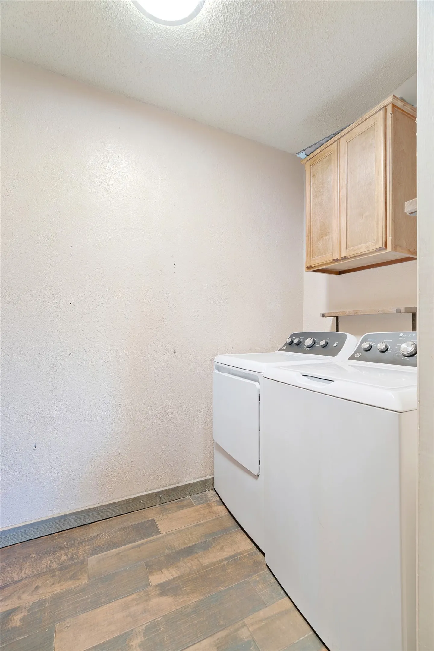 Single Family Residence For Sale in Lamar County , 1965 County Road 44250, Powderly, Texas 75473, 3 Bedroom, 2 Bathroom, Garage spaces, 1,600 Sqft, built in 1984, mls#21381122, Real Estate Agent in Powderly, Homes For Sale in Lamar county, Homes For Sale in Powderly, Realtor in Powderly Texas, Real Estate Brokerage Independent Realty Texas, Luminita Cordes Realtor