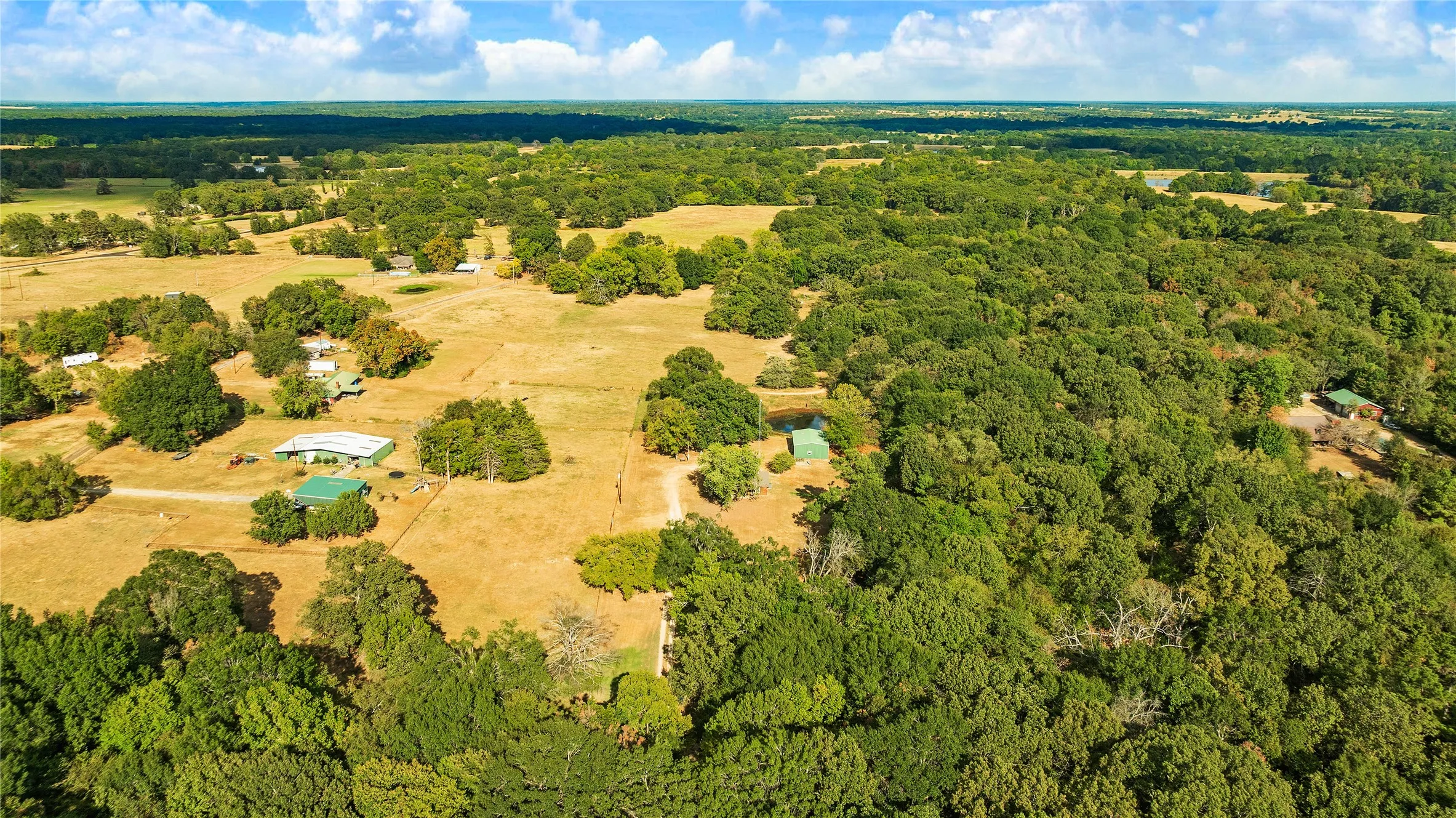 Single Family Residence For Sale in Lamar County , 1965 County Road 44250, Powderly, Texas 75473, 3 Bedroom, 2 Bathroom, Garage spaces, 1,600 Sqft, built in 1984, mls#21381122, Real Estate Agent in Powderly, Homes For Sale in Lamar county, Homes For Sale in Powderly, Realtor in Powderly Texas, Real Estate Brokerage Independent Realty Texas, Luminita Cordes Realtor