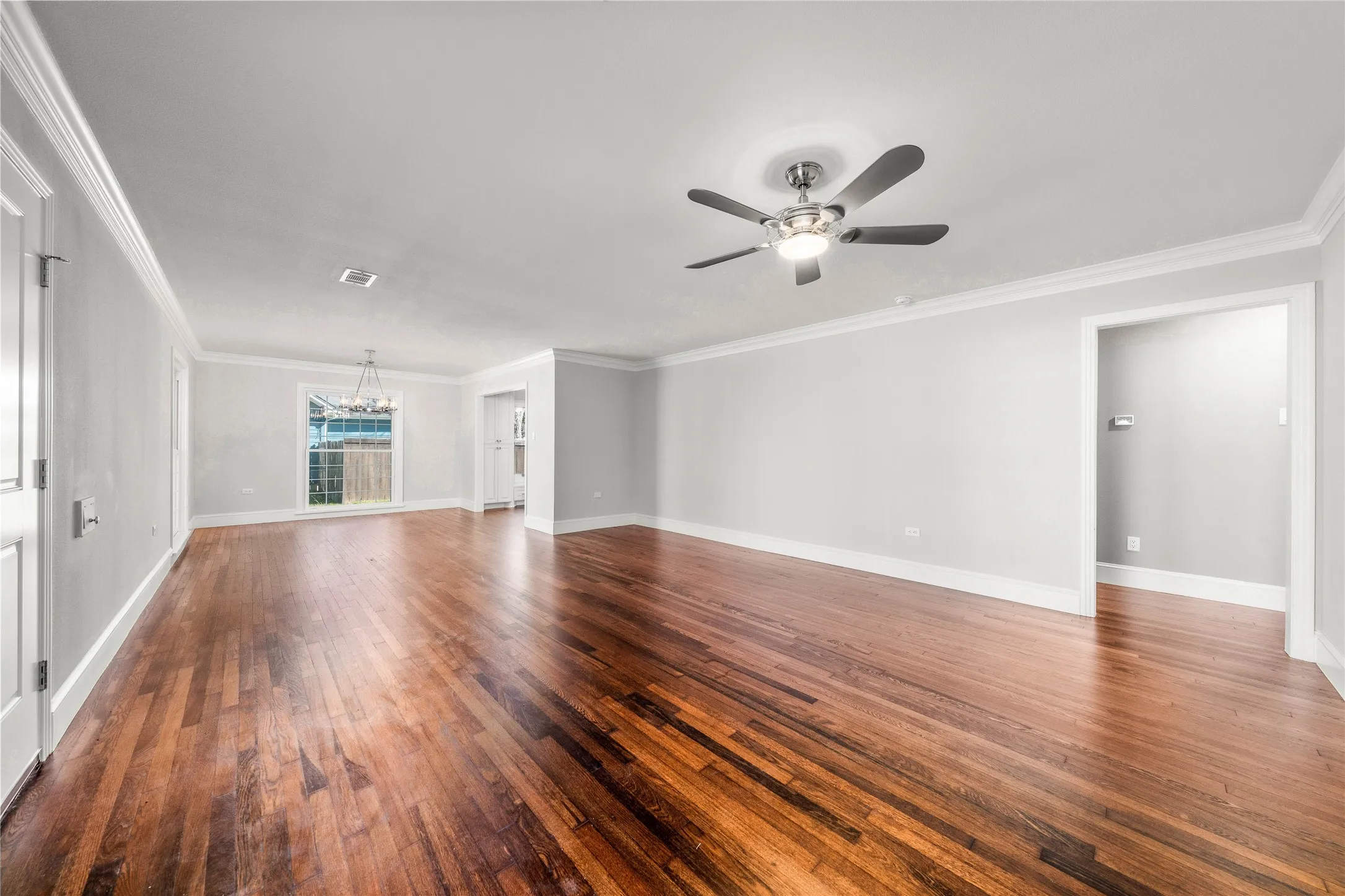 Single Family Residence For Sale in Mc Lennan County , 3306 Cumberland Avenue, Waco, Texas 76707, 2 Bedroom, 2 Bathroom, 4 Garage spaces, 1,635 Sqft, built in 1949, mls#21383409, Real Estate Agent in Waco, Homes For Sale in Mc Lennan county, Homes For Sale in Waco, Realtor in Waco Texas, Real Estate Brokerage Independent Realty Texas, Luminita Cordes Realtor
