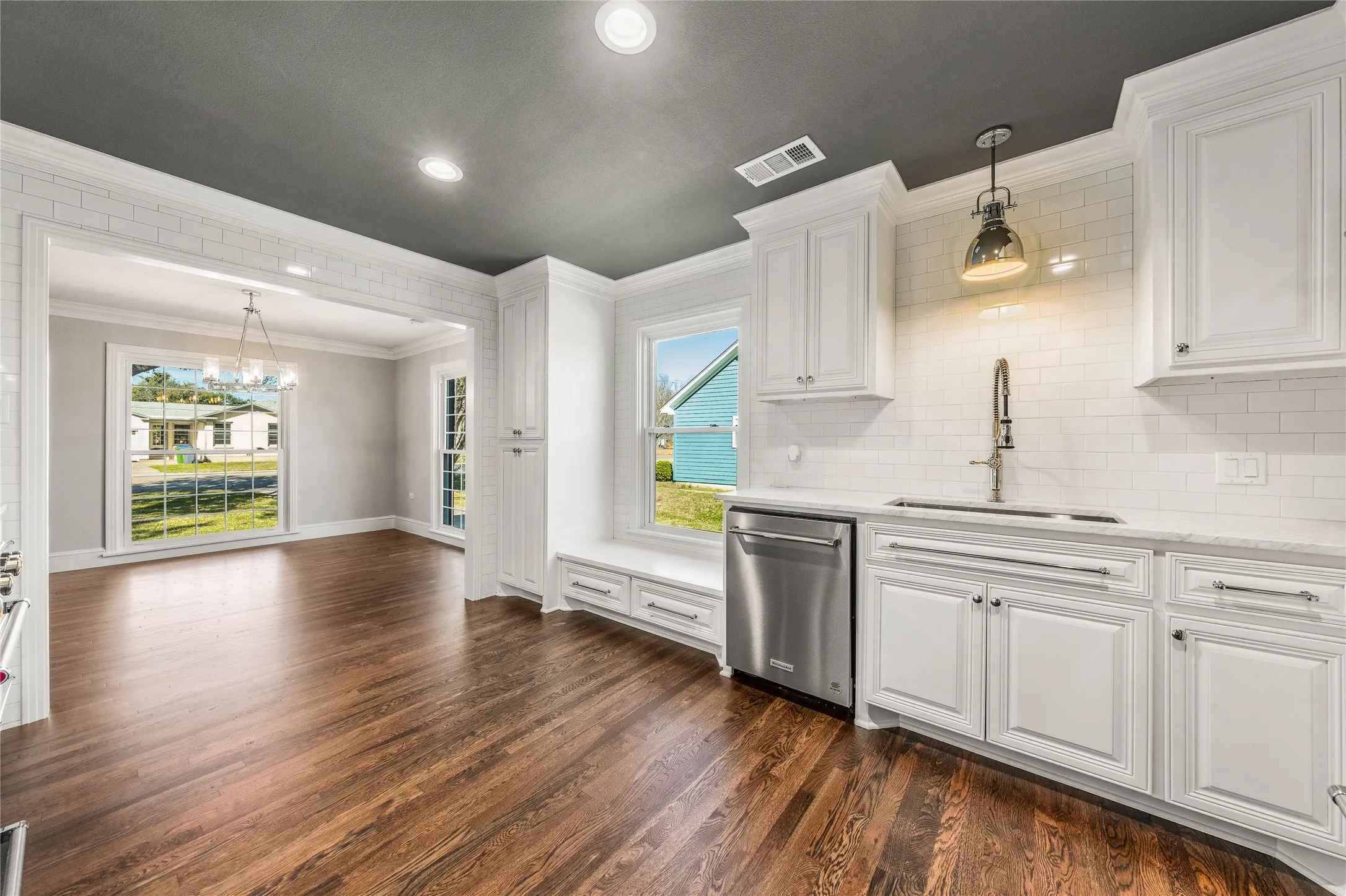 Single Family Residence For Sale in Mc Lennan County , 3306 Cumberland Avenue, Waco, Texas 76707, 2 Bedroom, 2 Bathroom, 4 Garage spaces, 1,635 Sqft, built in 1949, mls#21383409, Real Estate Agent in Waco, Homes For Sale in Mc Lennan county, Homes For Sale in Waco, Realtor in Waco Texas, Real Estate Brokerage Independent Realty Texas, Luminita Cordes Realtor
