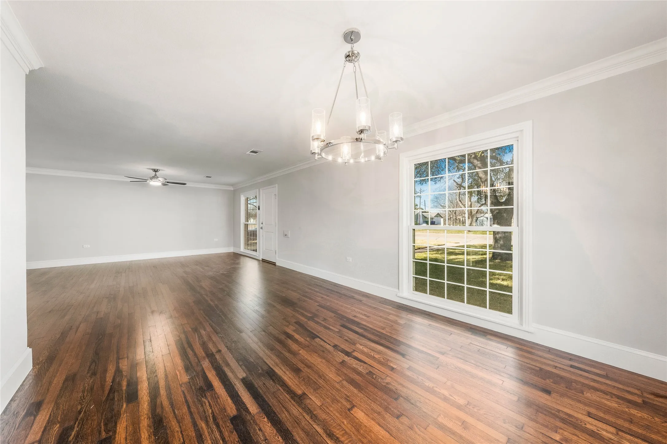 Single Family Residence For Sale in Mc Lennan County , 3306 Cumberland Avenue, Waco, Texas 76707, 2 Bedroom, 2 Bathroom, 4 Garage spaces, 1,635 Sqft, built in 1949, mls#21383409, Real Estate Agent in Waco, Homes For Sale in Mc Lennan county, Homes For Sale in Waco, Realtor in Waco Texas, Real Estate Brokerage Independent Realty Texas, Luminita Cordes Realtor