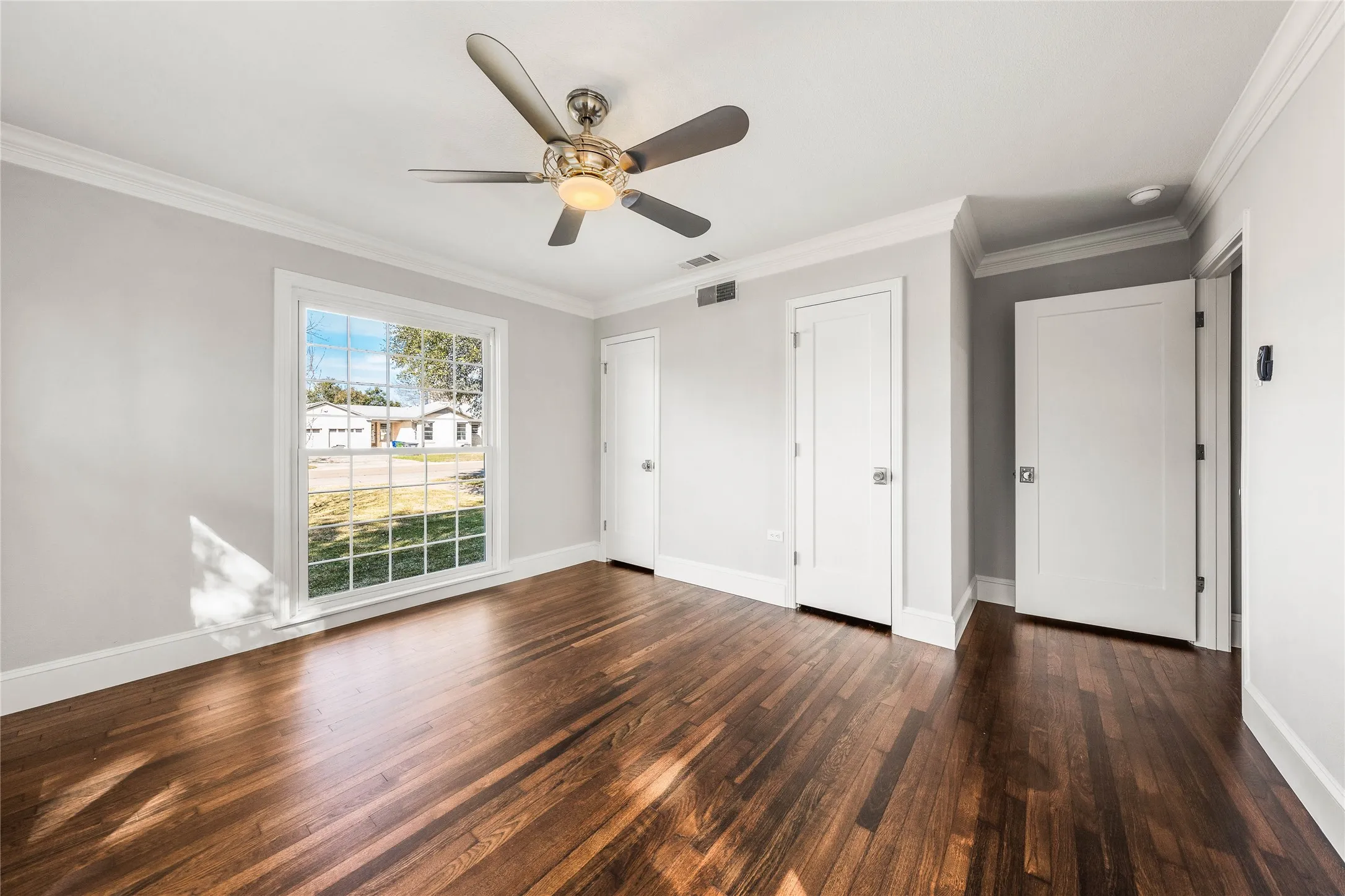 Single Family Residence For Sale in Mc Lennan County , 3306 Cumberland Avenue, Waco, Texas 76707, 2 Bedroom, 2 Bathroom, 4 Garage spaces, 1,635 Sqft, built in 1949, mls#21383409, Real Estate Agent in Waco, Homes For Sale in Mc Lennan county, Homes For Sale in Waco, Realtor in Waco Texas, Real Estate Brokerage Independent Realty Texas, Luminita Cordes Realtor