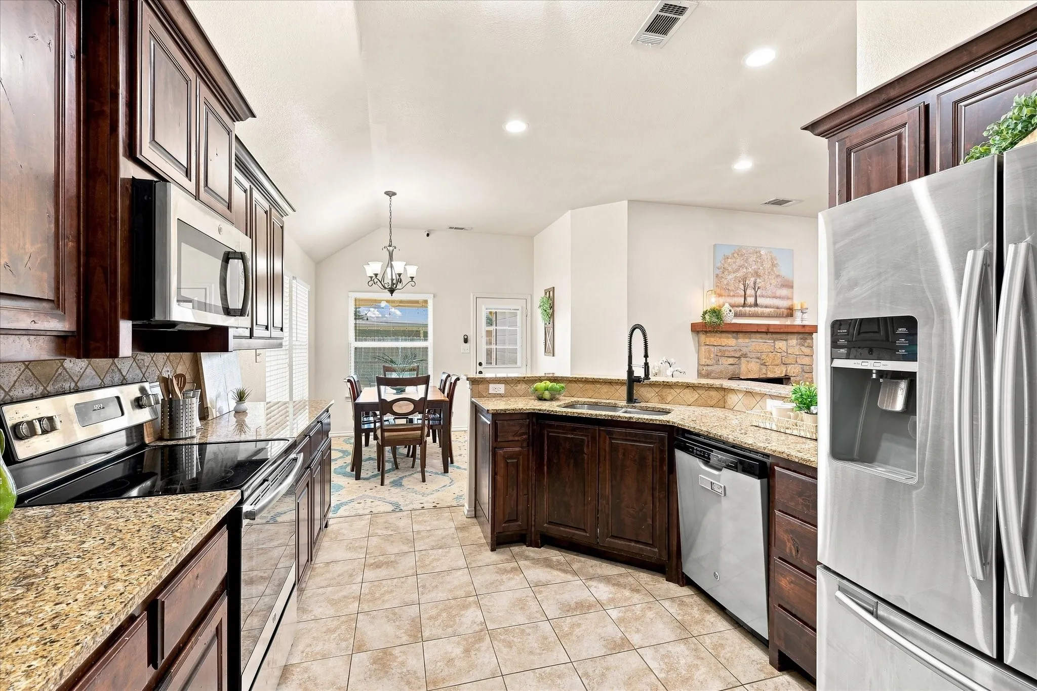 Single Family Residence For Sale in Parker County , 236 Firefly Drive, Springtown, Texas 76082, 3 Bedroom, 2 Bathroom, 2 Garage spaces, 1,534 Sqft, built in 2017, mls#21383434, Real Estate Agent in Springtown, Homes For Sale in Parker county, Homes For Sale in Springtown, Realtor in Springtown Texas, Real Estate Brokerage Independent Realty Texas, Luminita Cordes Realtor