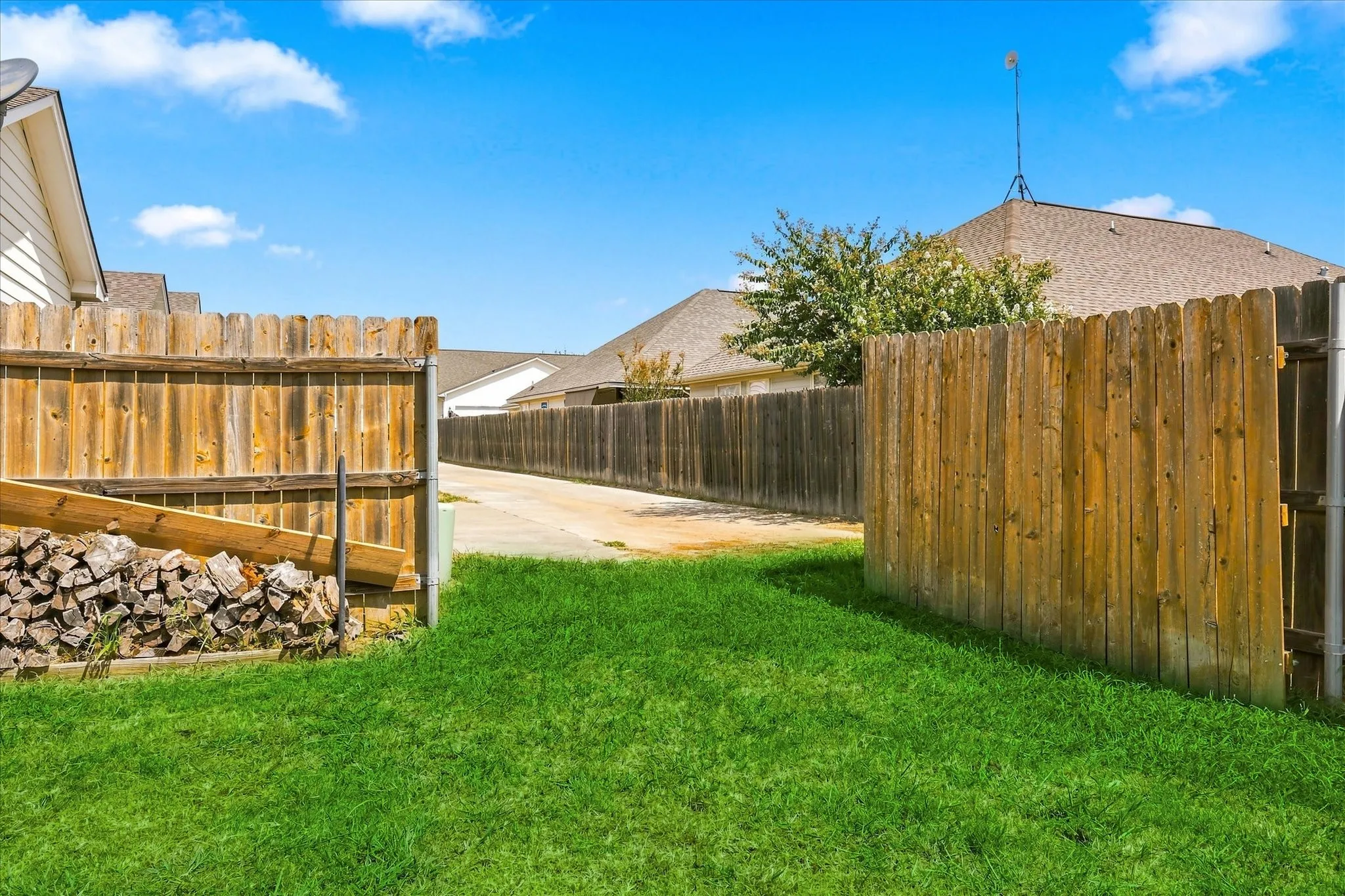 Gate to Backyard