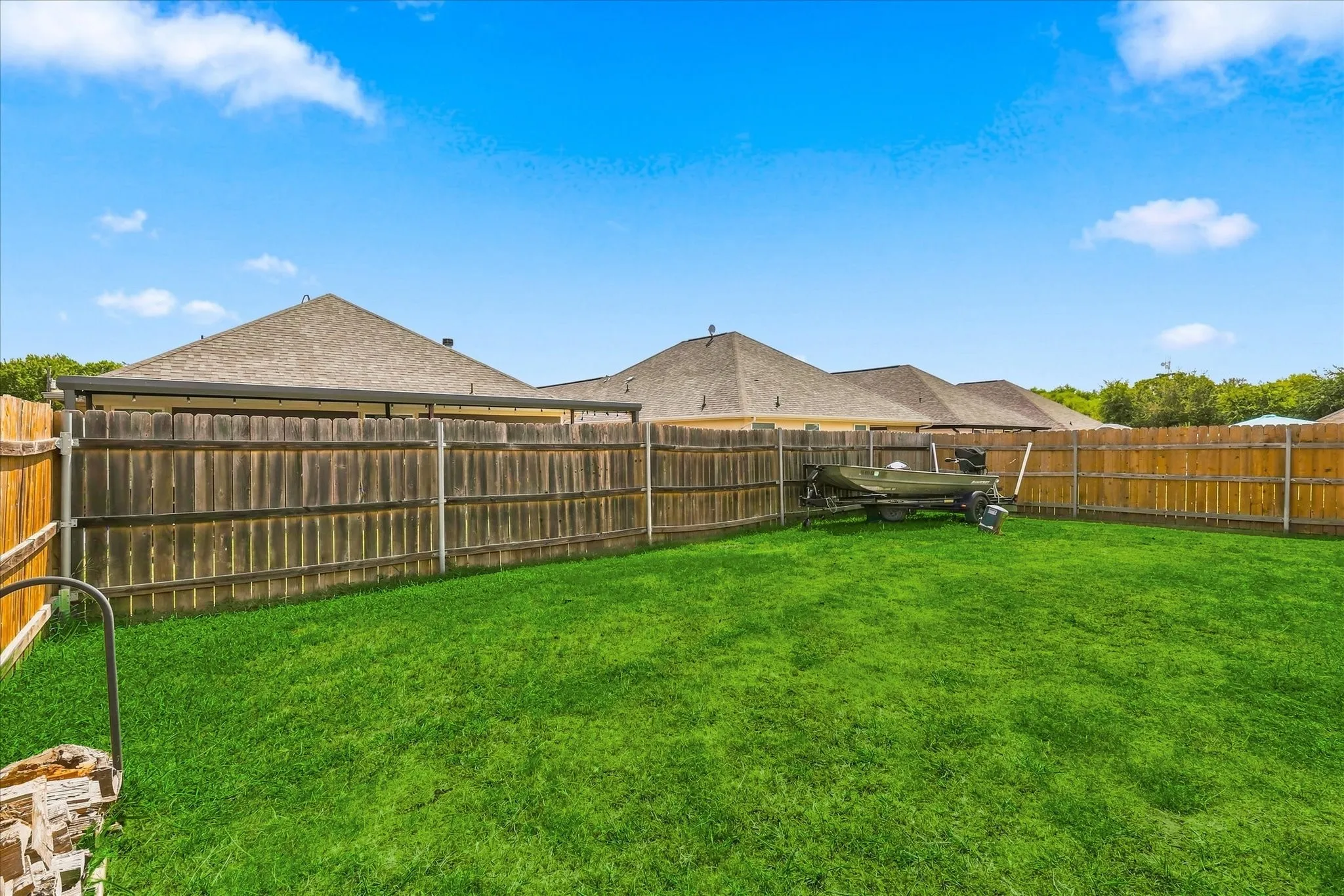Single Family Residence For Sale in Parker County , 236 Firefly Drive, Springtown, Texas 76082, 3 Bedroom, 2 Bathroom, 2 Garage spaces, 1,534 Sqft, built in 2017, mls#21383434, Real Estate Agent in Springtown, Homes For Sale in Parker county, Homes For Sale in Springtown, Realtor in Springtown Texas, Real Estate Brokerage Independent Realty Texas, Luminita Cordes Realtor