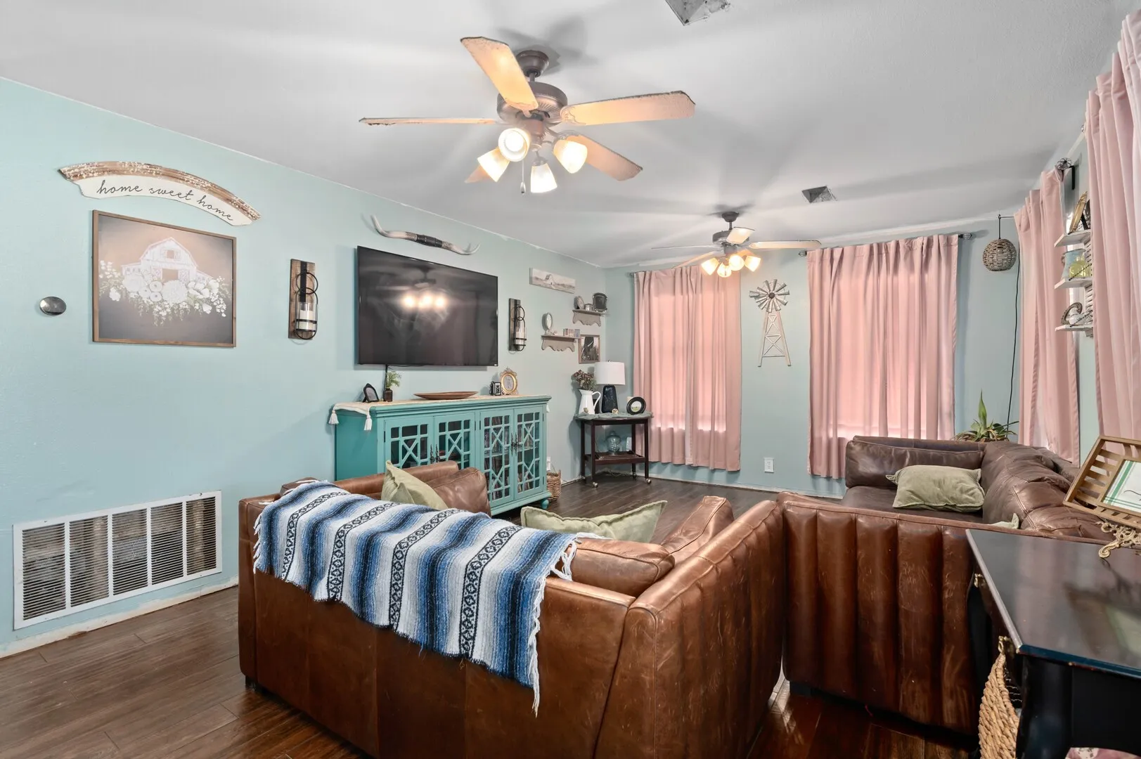 Single Family Residence For Sale in Denton County , 509 Brumley Road, Krugerville, Texas 76227, 3 Bedroom, 2 Bathroom, 2 Garage spaces, 1,512 Sqft, built in 1996, mls#21383732, Real Estate Agent in Krugerville, Homes For Sale in Denton county, Homes For Sale in Krugerville, Realtor in Krugerville Texas, Real Estate Brokerage Independent Realty Texas, Luminita Cordes Realtor