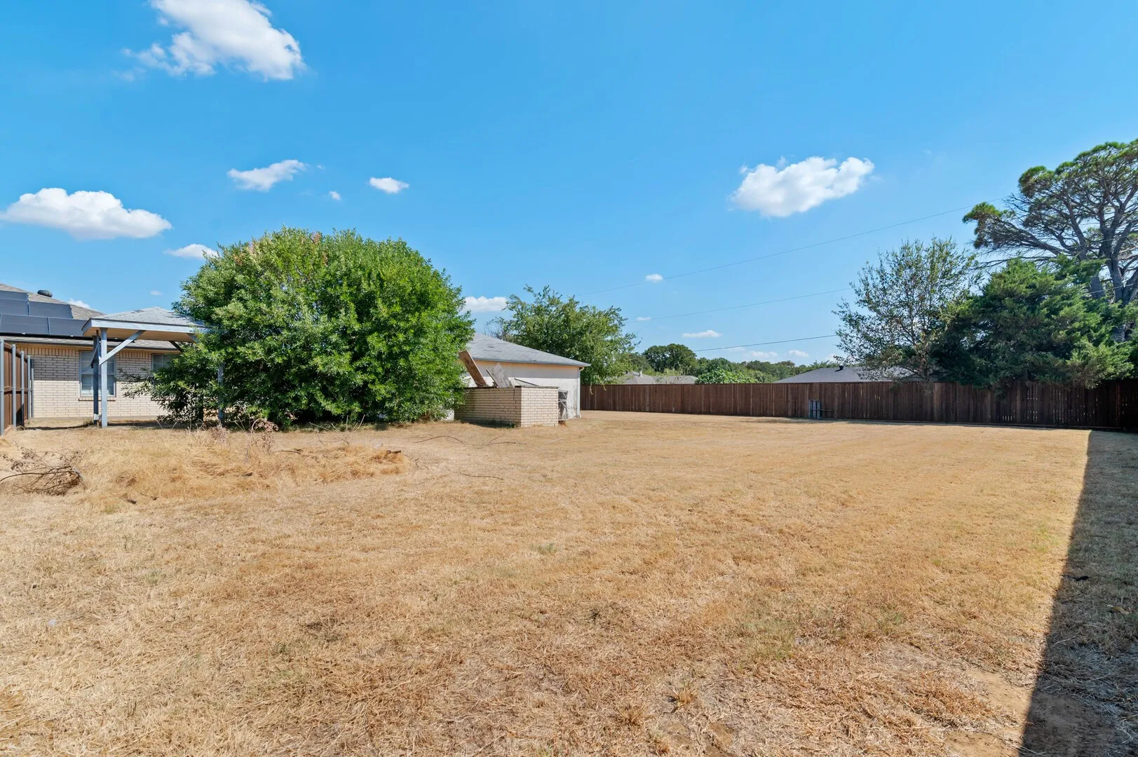 Single Family Residence For Sale in Denton County , 509 Brumley Road, Krugerville, Texas 76227, 3 Bedroom, 2 Bathroom, 2 Garage spaces, 1,512 Sqft, built in 1996, mls#21383732, Real Estate Agent in Krugerville, Homes For Sale in Denton county, Homes For Sale in Krugerville, Realtor in Krugerville Texas, Real Estate Brokerage Independent Realty Texas, Luminita Cordes Realtor