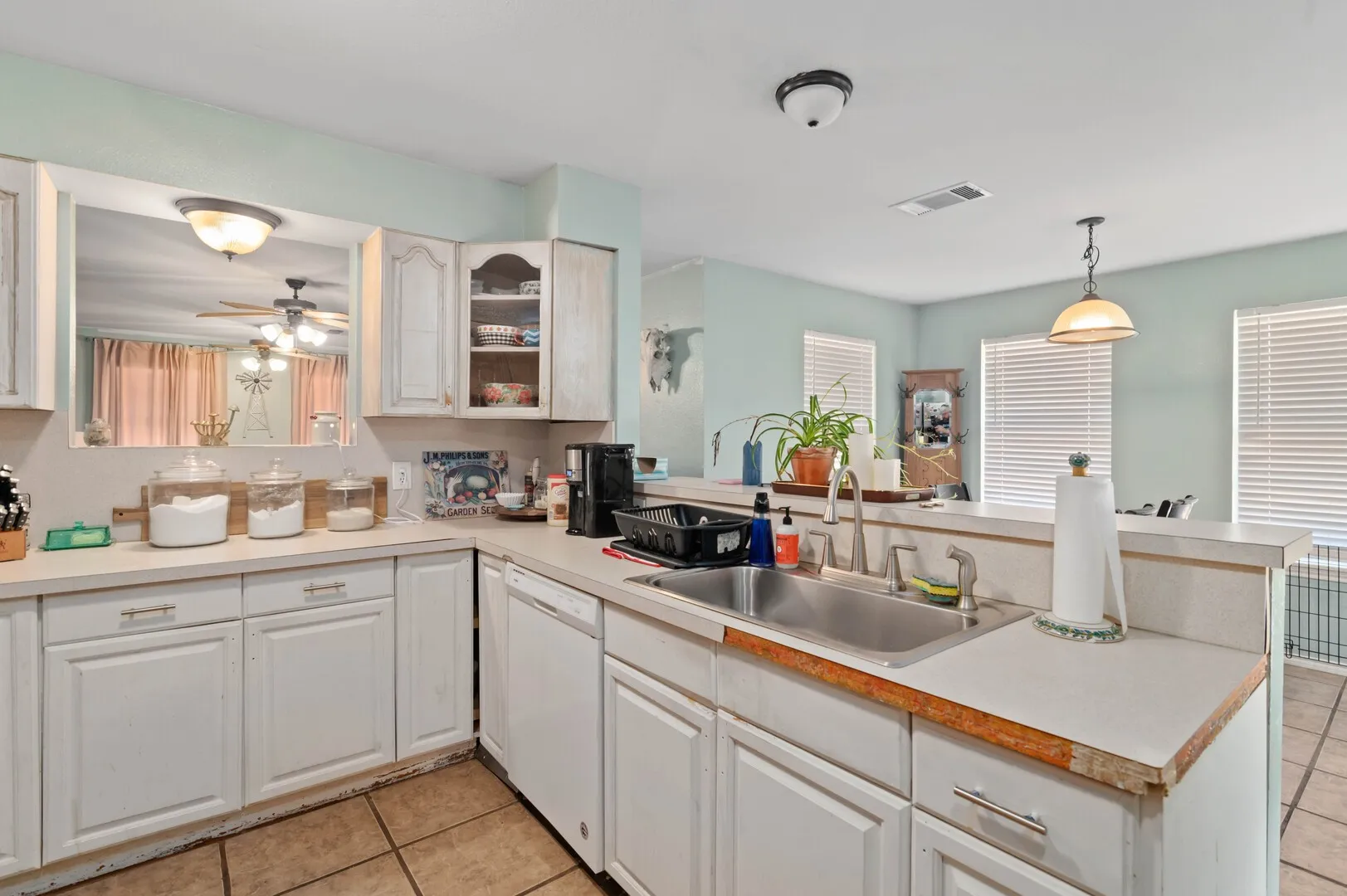 Single Family Residence For Sale in Denton County , 509 Brumley Road, Krugerville, Texas 76227, 3 Bedroom, 2 Bathroom, 2 Garage spaces, 1,512 Sqft, built in 1996, mls#21383732, Real Estate Agent in Krugerville, Homes For Sale in Denton county, Homes For Sale in Krugerville, Realtor in Krugerville Texas, Real Estate Brokerage Independent Realty Texas, Luminita Cordes Realtor