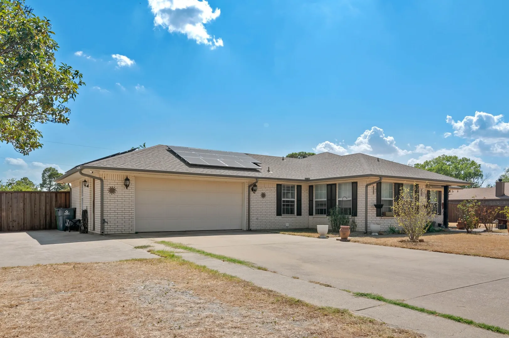 Single Family Residence For Sale in Denton County , 509 Brumley Road, Krugerville, Texas 76227, 3 Bedroom, 2 Bathroom, 2 Garage spaces, 1,512 Sqft, built in 1996, mls#21383732, Real Estate Agent in Krugerville, Homes For Sale in Denton county, Homes For Sale in Krugerville, Realtor in Krugerville Texas, Real Estate Brokerage Independent Realty Texas, Luminita Cordes Realtor